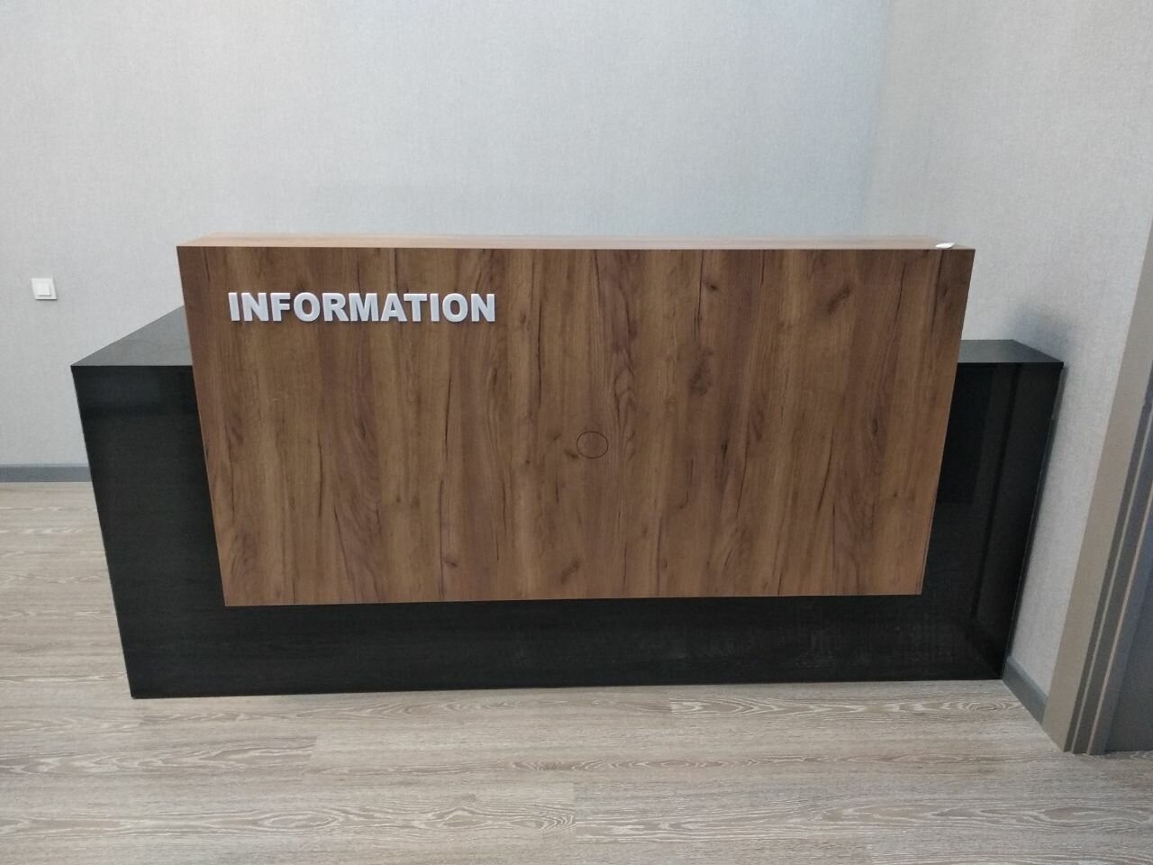 стойка ресепшн, стойка ресепшен, ресепшн из лдсп, ресепшен, стойка ресепшн ревит