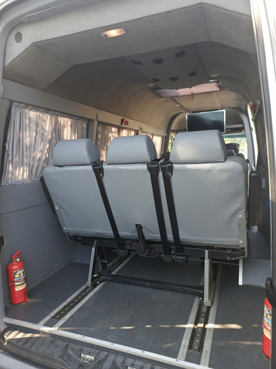 peugeot boxer катафалк, катафалк пежо боксер, микроавтобус форд транзит, грузопассажирский микроавтобус, микроавтобус фольксваген крафтер