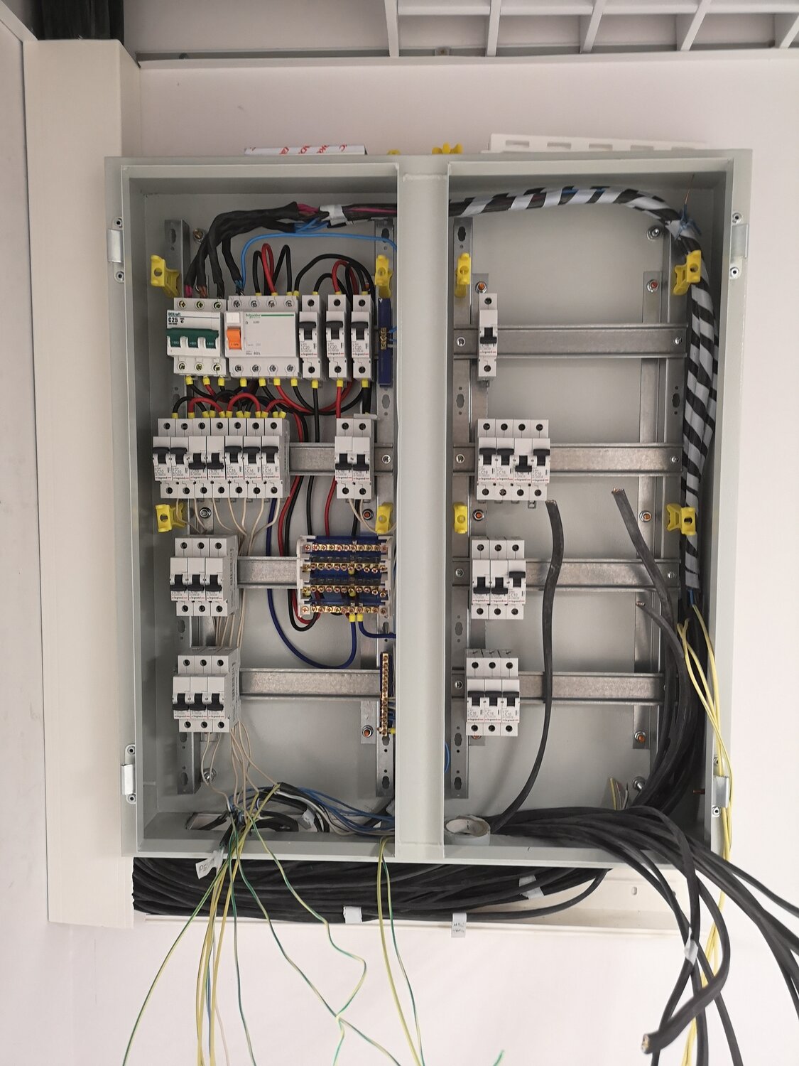 электрощитовое оборудование, шкаф силовой распределительный, шкаф силовой распределительный 400а, щит 2х24, распределительный щит