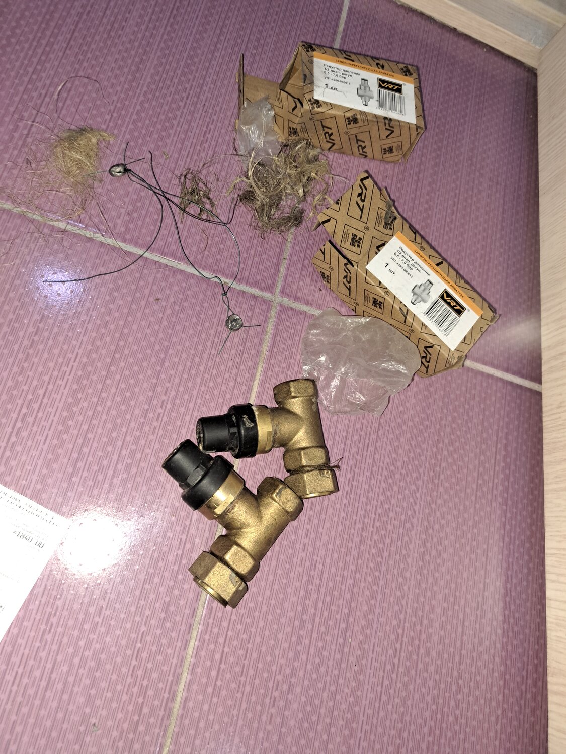 vaillant turbotec pro 242/3-3 трехходовой клапан, трёхходовой клапан для котла, фитинг тройник camozzi m16х1,5-12-12 9422, 9412 12-м16х1.5 с фитинг тройник, 3 х ходовой клапан