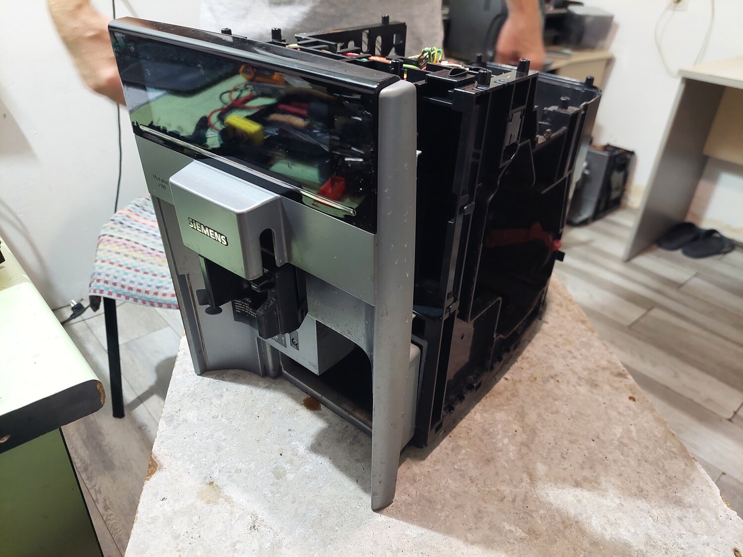 кофемашина siemens, кофемашина автоматическая, кофемашина polaris, кофемашина, siemens eq.6 plus s100