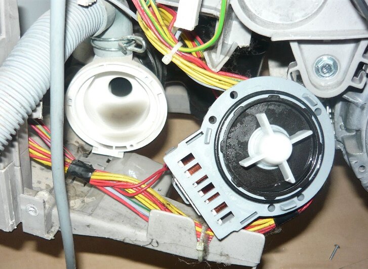 сливной насос для стиральной машины lg, насос стиральной машины, сливной насос для стиральной машины indesit w105tx, стиральная машинка индезит слив насос, сливной насос посудомойки бош