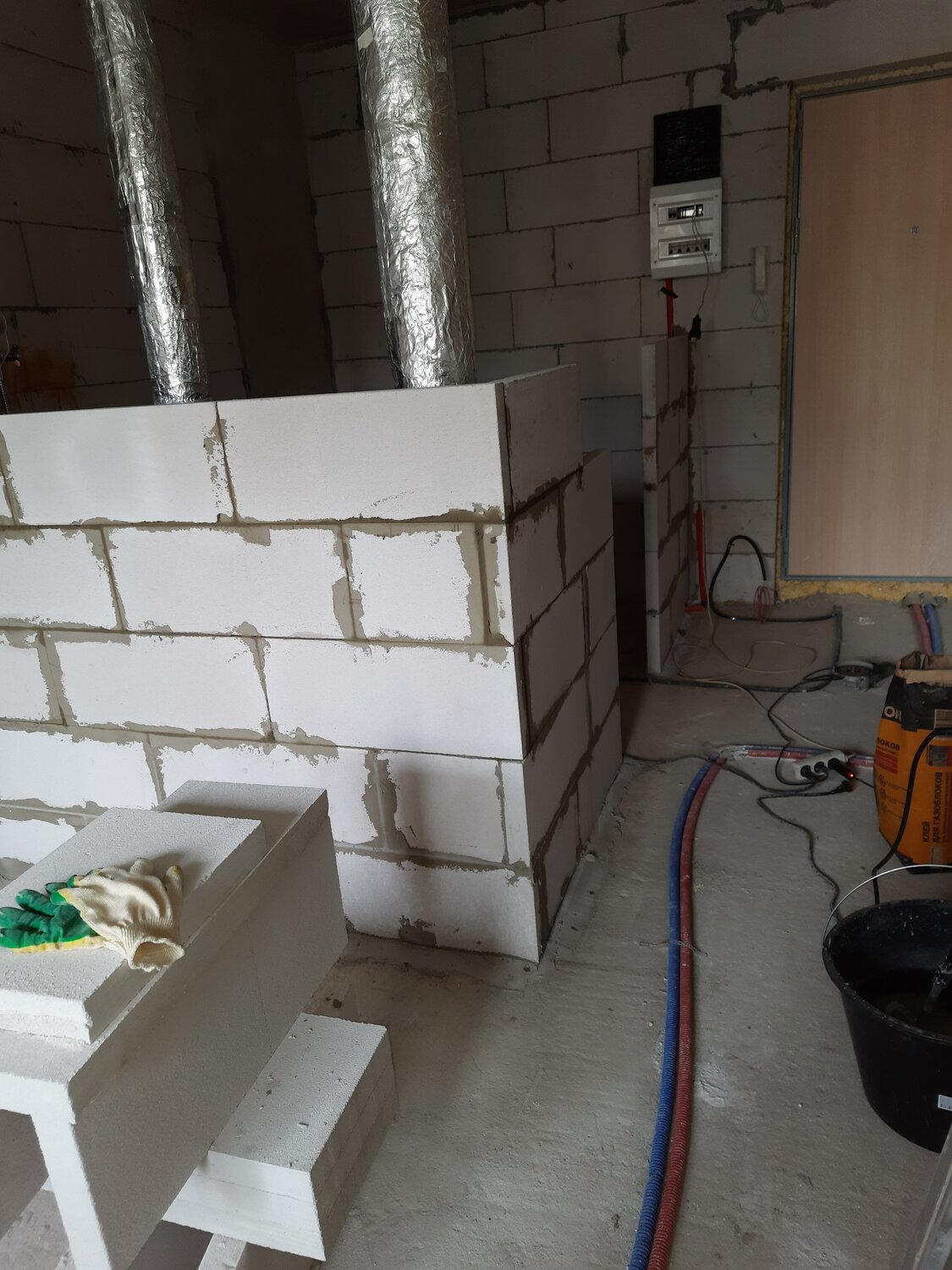 перегородки из газобетона, перегородка из пеноблоков, перегородка из газобетонных блоков, пазогребневые блоки межквартирные стены, перегородки из газобетона d600
