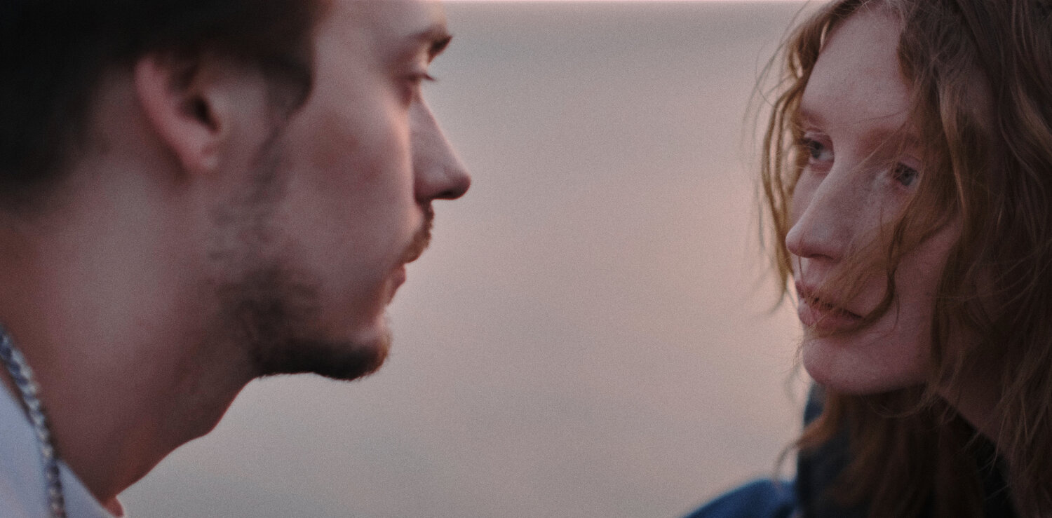 стефанос циципас, девушка, кадр из фильма, eyes look at each other, человек
