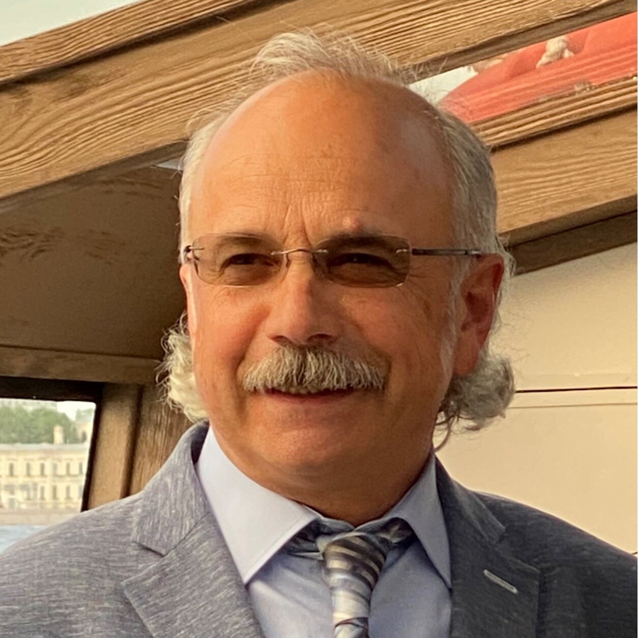 Юрий Иванович Голованев