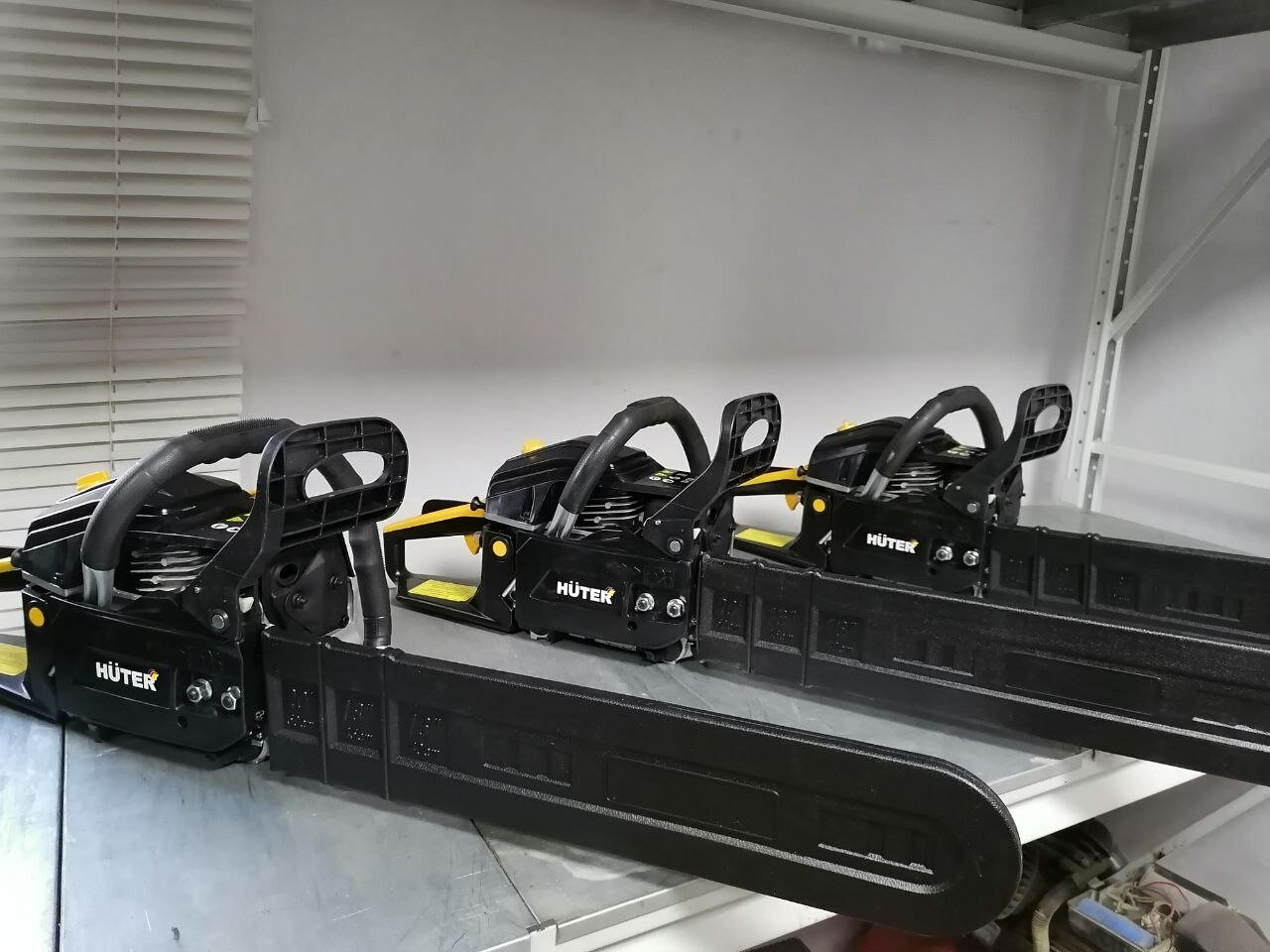 huter, бензопила huter, пила бензиновая huter bs-2800m, бензопила huter bs-2800m, huter bs 6218 бензиновая цепная пила