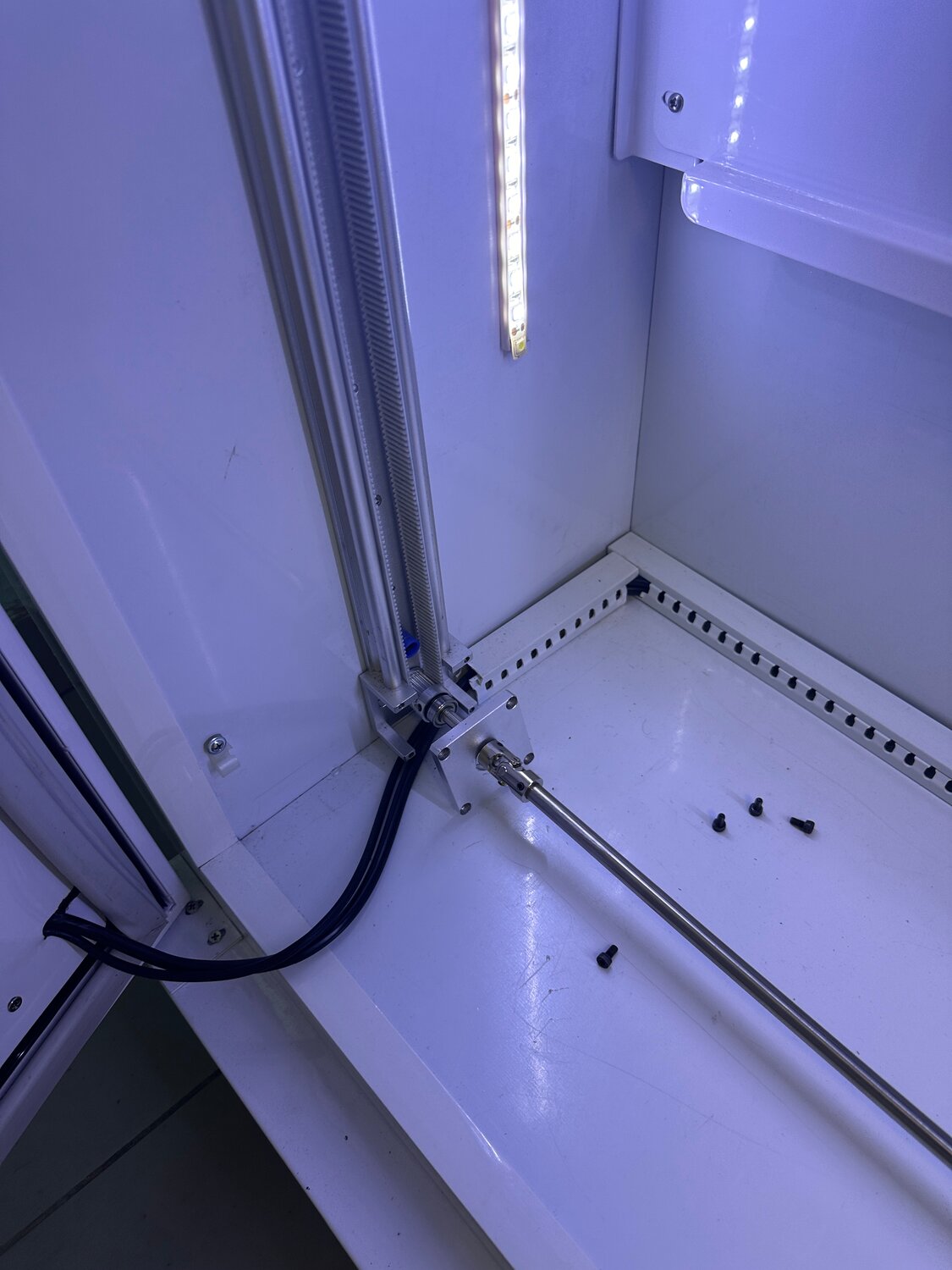 светодиодные светильники, 3d принтер printbox3d 270, фитосветильник светодиодный sls-300f, люминесцентные светильники, светодиодная лампа