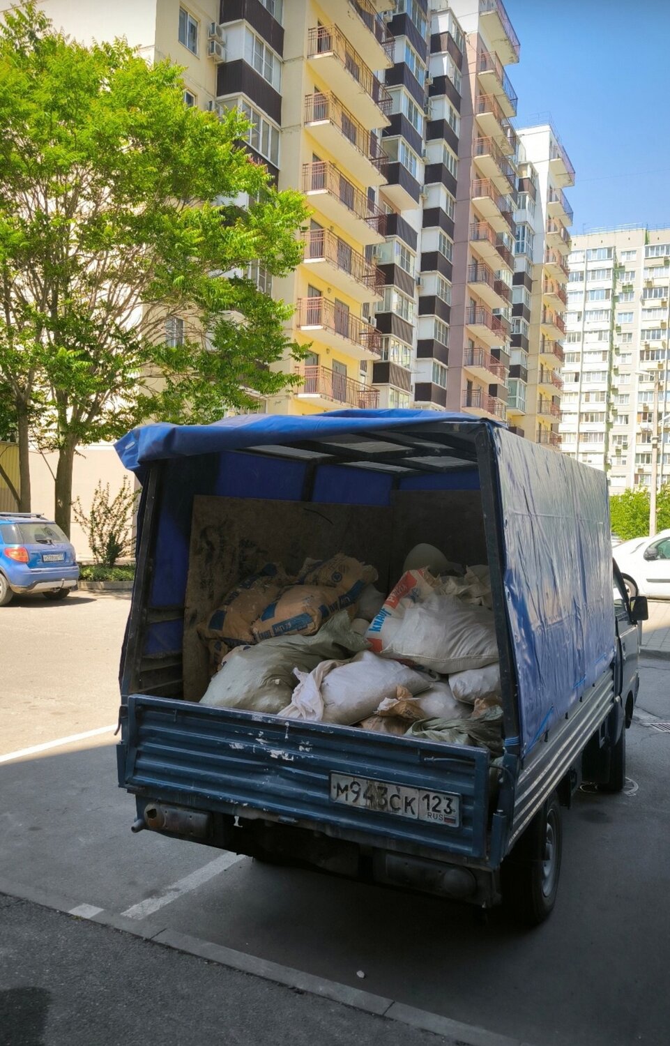 вывоз мусора, вывоз, вывоз мусора газель, газель с мусором, грузо перевозки