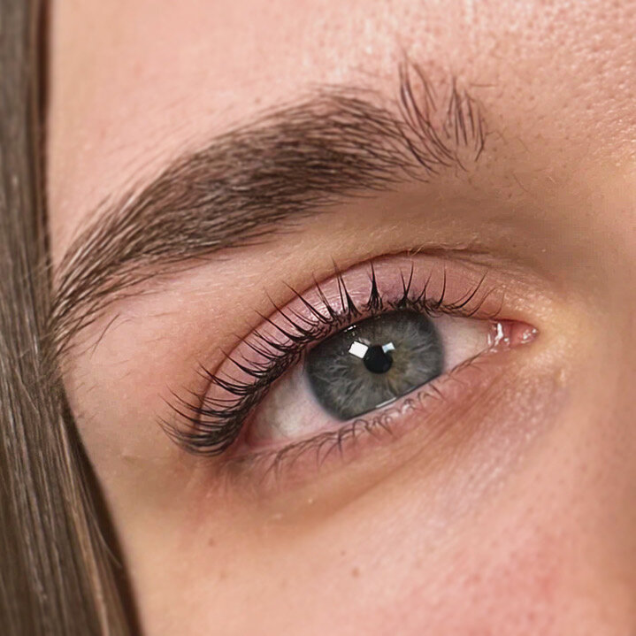 ресницы, классическое наращивание ресниц, наращивание ресниц классика, наращивания ресниц, ресницы брови