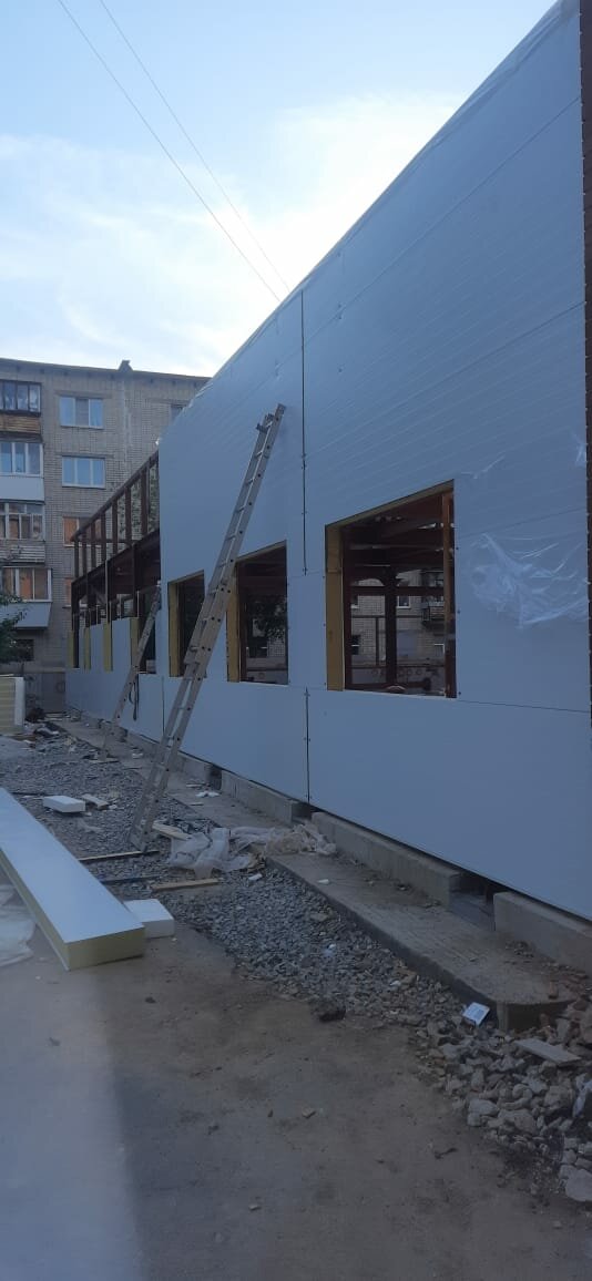 здание из сэндвич панелей, сэндвич панели, монтаж сэндвич панелей, ангар из сэндвич панелей, раскладка сэндвич панелей по фасаду