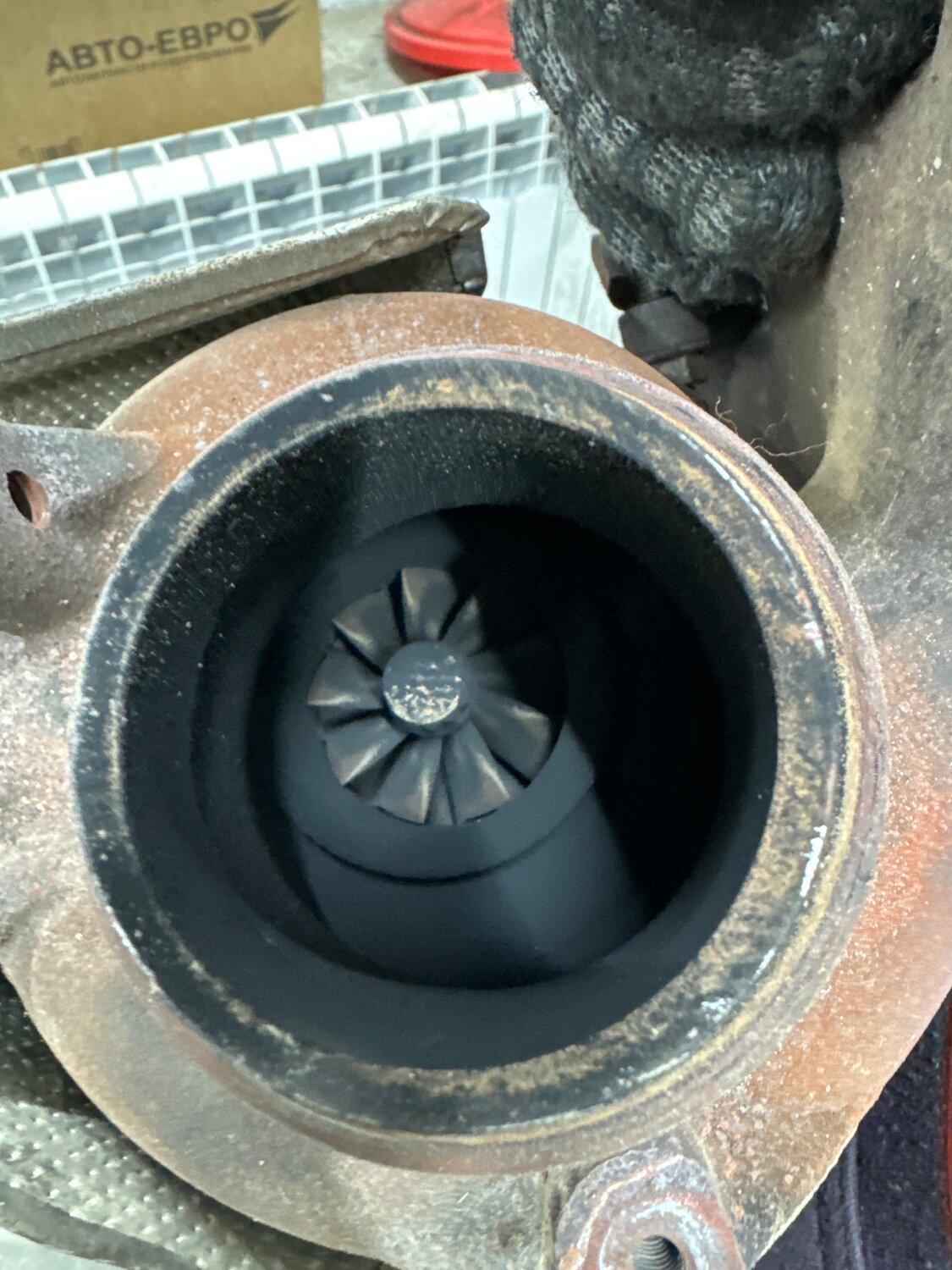 недодув мерседес турбины, турбина пежо 3008, фокус 2 турбина, турбокомпрессор, запчасти