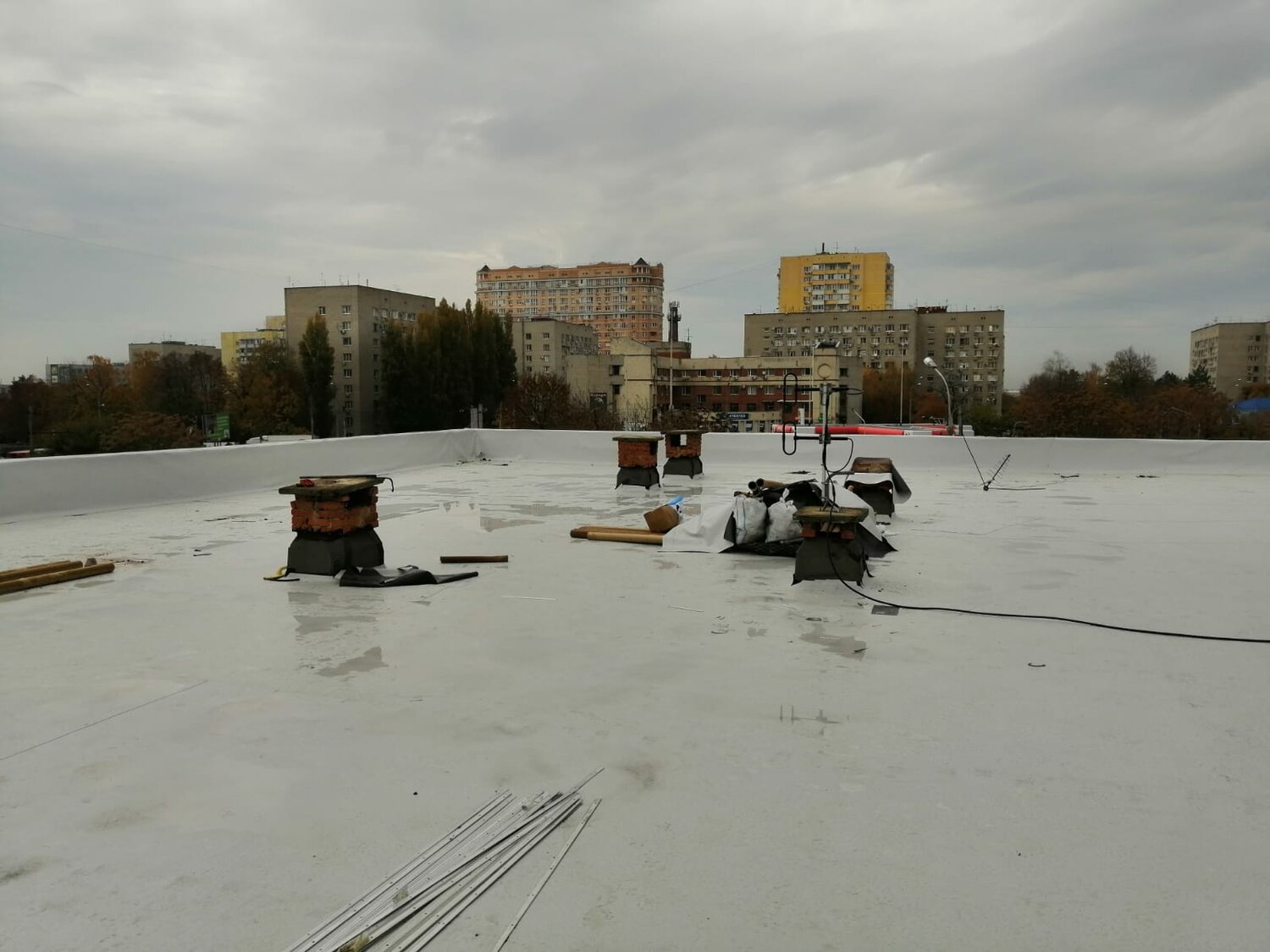 кровля пвх мембрана, кровля из пвх мембраны, мембранная кровля, монтаж мембранной кровли, гидроизоляция кровли