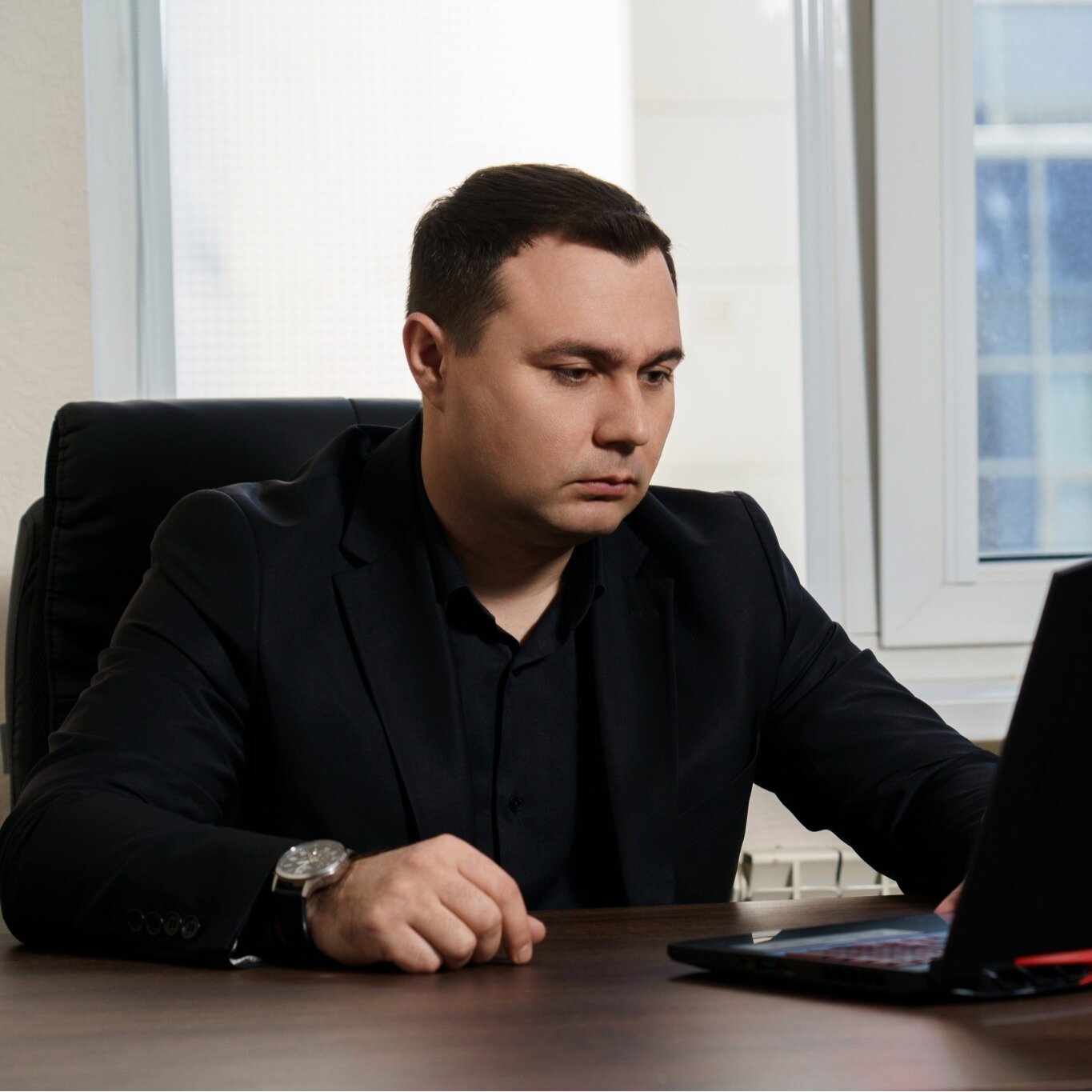 Роман Останин