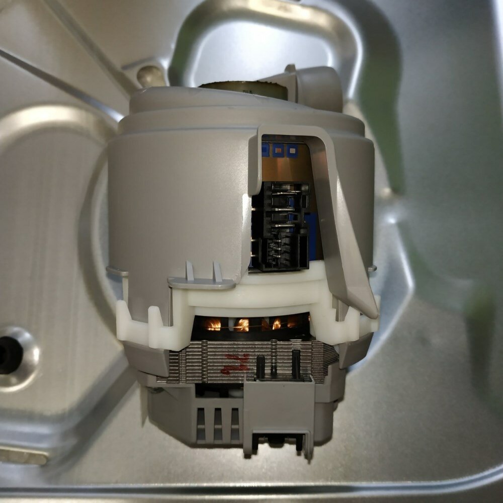 циркуляционный насос 9000561777 пмм bosch/siemens, 655541 bosch, посудомоечная машина bosch, циркуляционный насос 12014980 пмм bosch/siemens, насос bosch 655541 циркуляционный