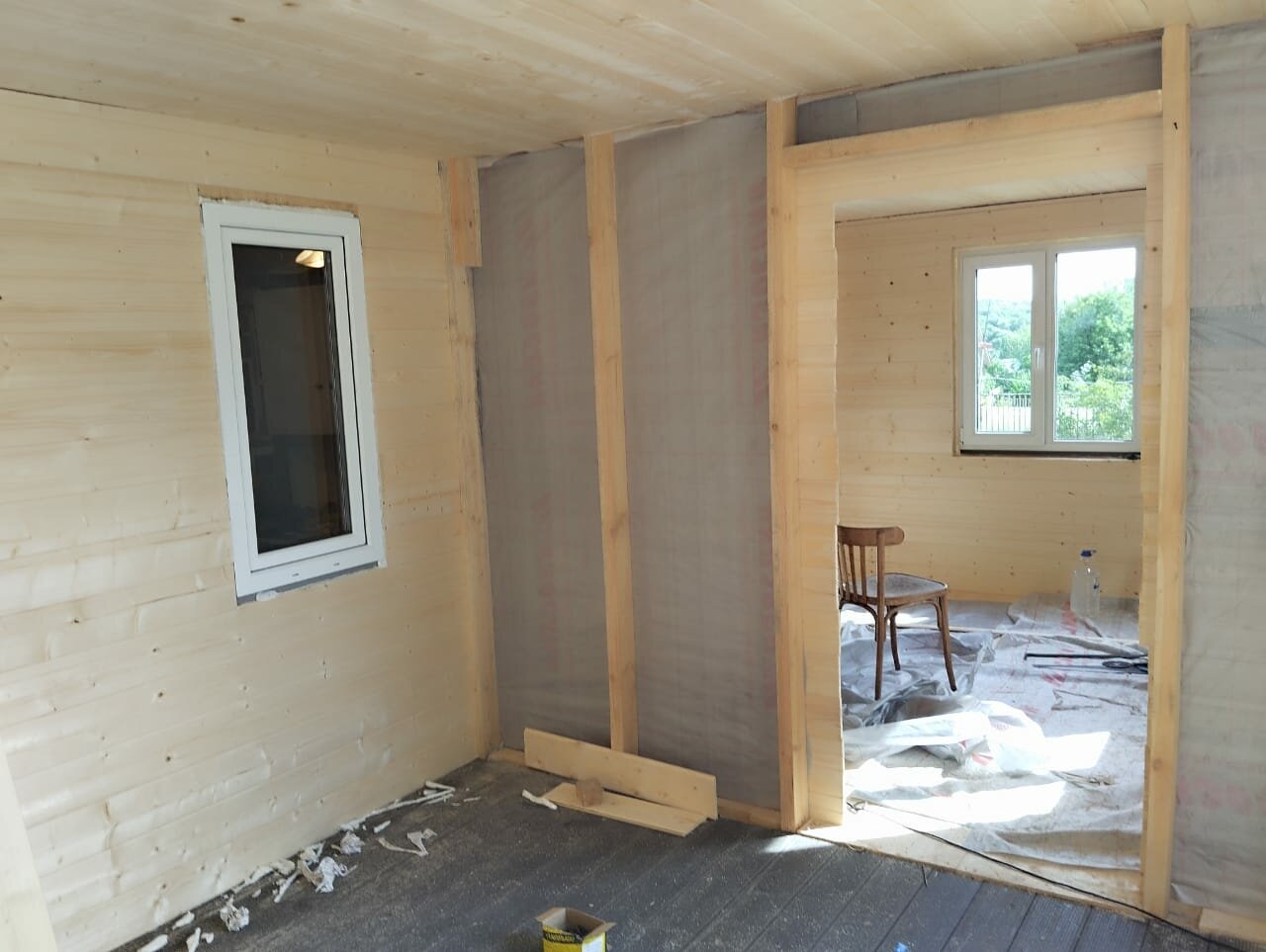 каркасный дом внутри без отделки, внутренняя отделка вагонкой, отделка каркасного дома, перегородки в каркасном доме, внутренняя отделка каркасного дома