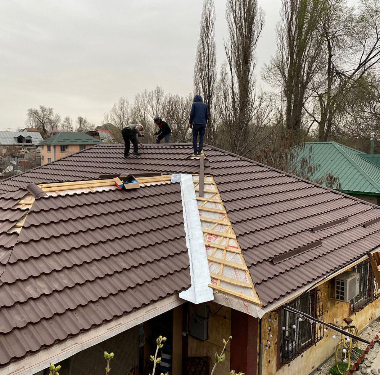кровля, монтаж кровли, монтаж кровли из металлочерепицы, крыша металлочерепица, металлочерепица кровля