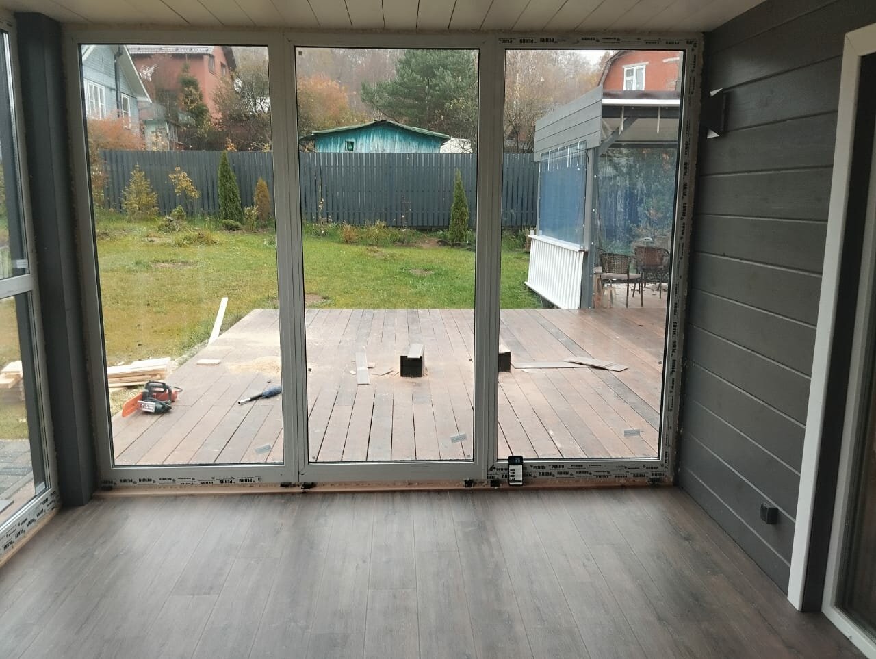холодное остекление веранды, остекление веранды, раздвижные окна, остекленная веранда, терраса остекление