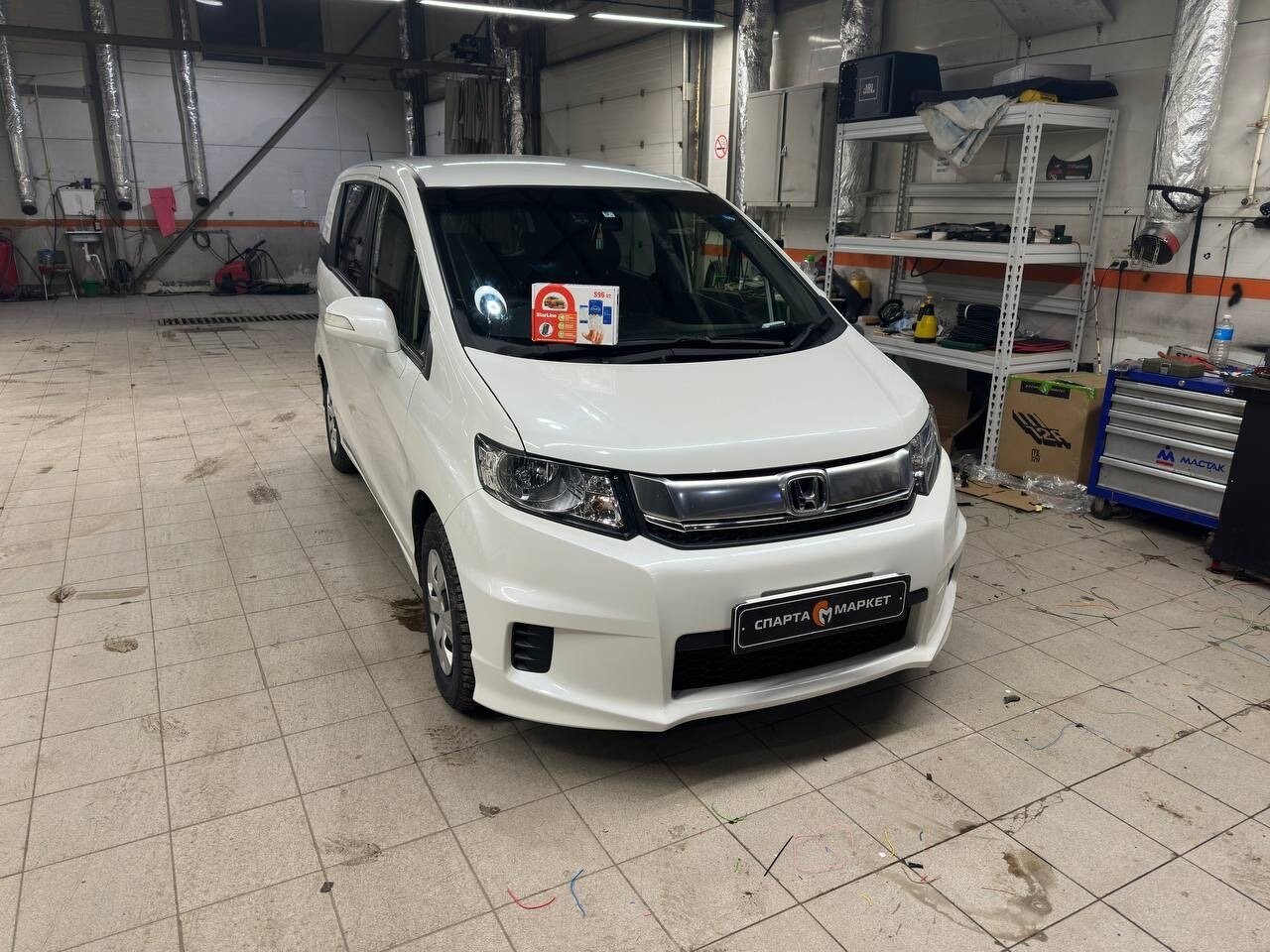 Монтаж сигнализации Honda Freed 2012