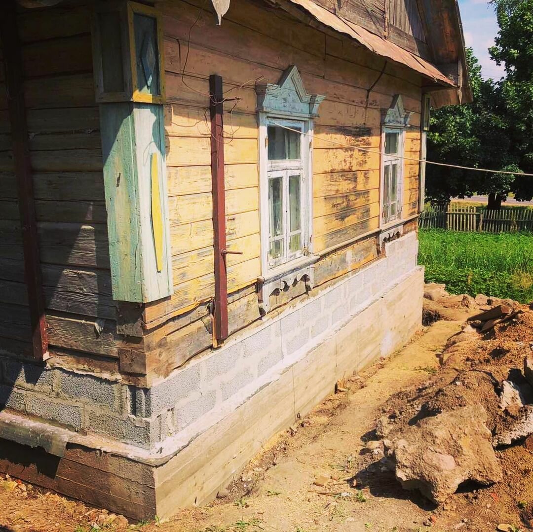 реконструкция старого дома, фундамент в деревенском доме, реставрируем старый деревянный дом, реконструкция старого деревянного дома, реконструкция старых деревянных домов