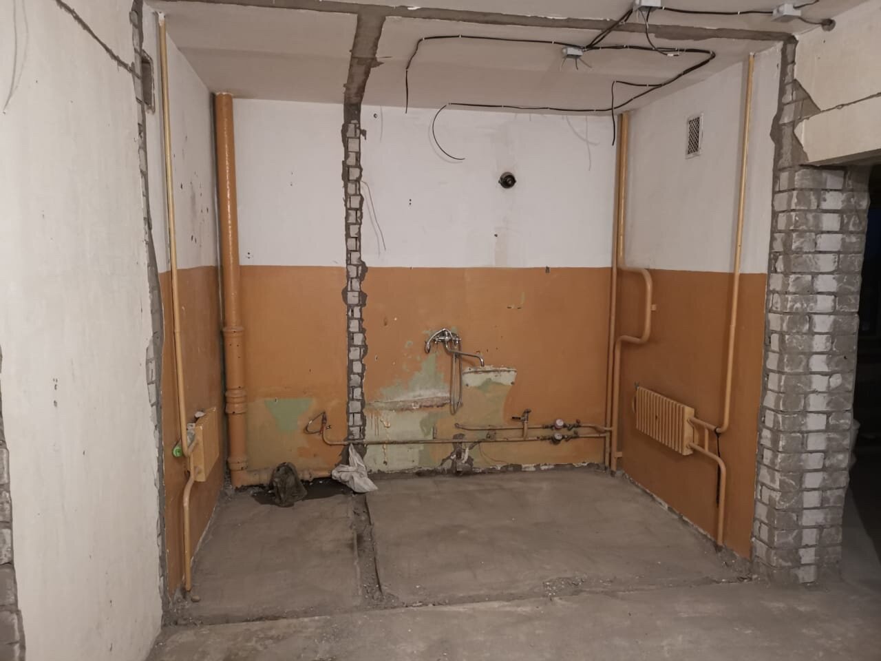сантехкабина в панельном доме, интерьер, демонтаж сантехкабины в панельном доме, квартира, помещение