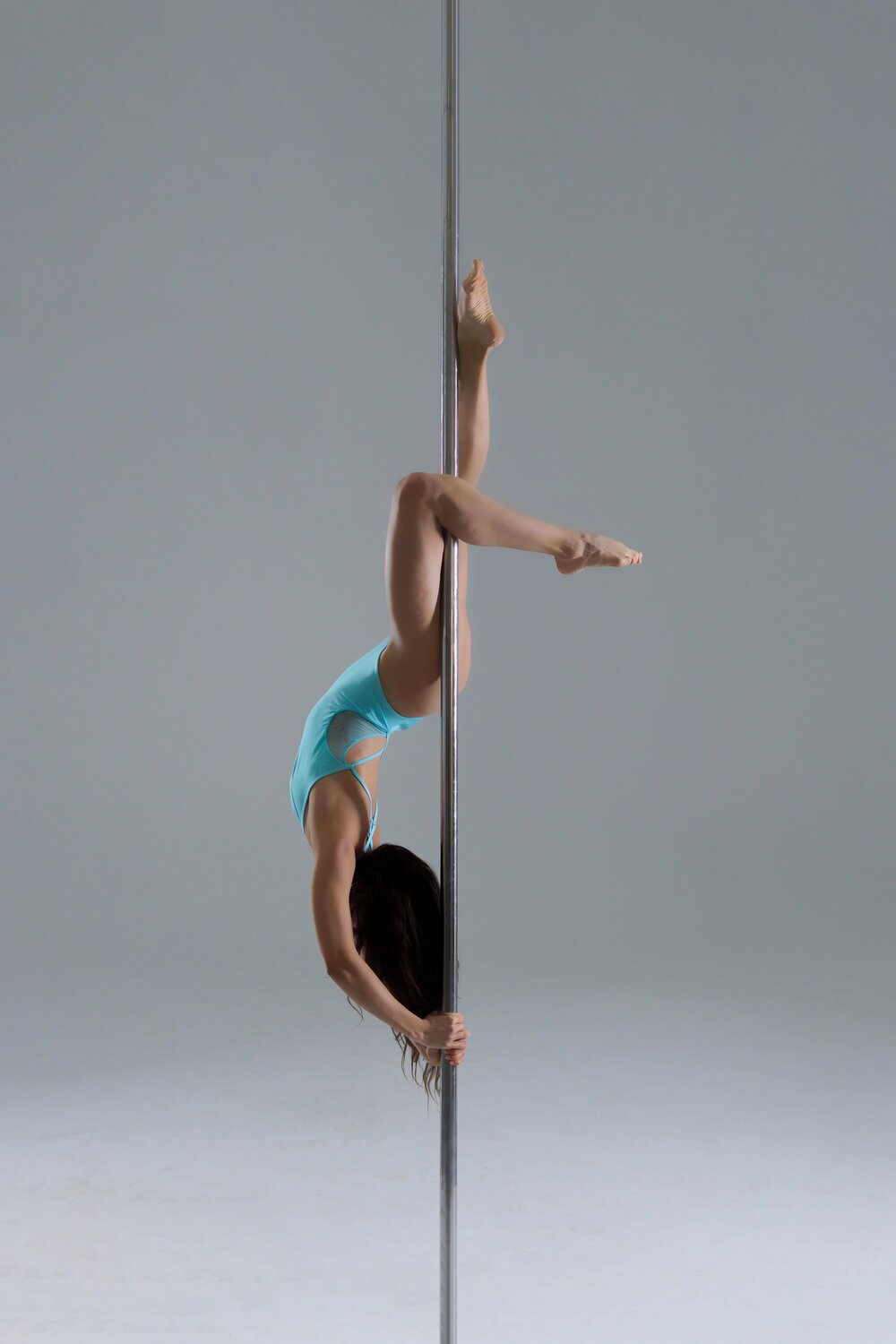 пол дэнс элементы, pole dance, пол дэнс, стрип дэнс, девочка