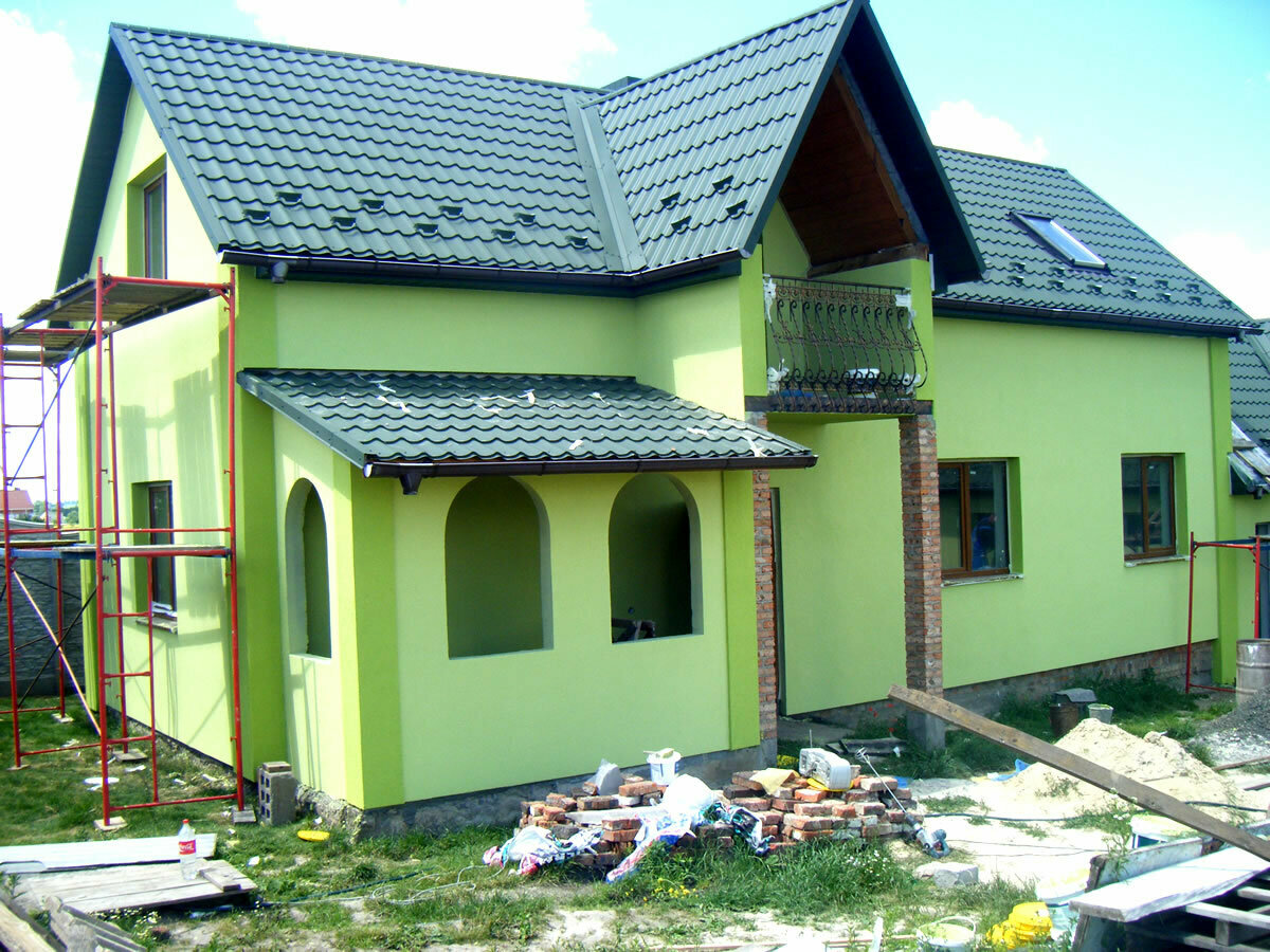 покраска фасада дома, крашеный фасад дома, фасад частного дома, покраска фасада, фасад дома штукатурка