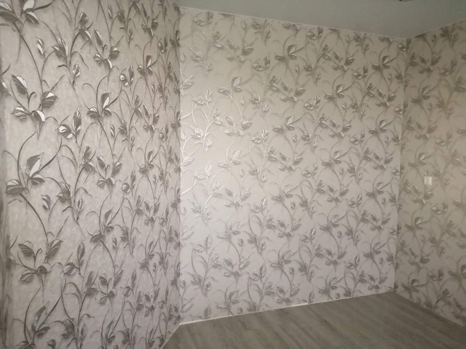 оклейка обоями, оклейка стен обоями, отделка квартир, отделка, идеи для поклейки обоев в комнате