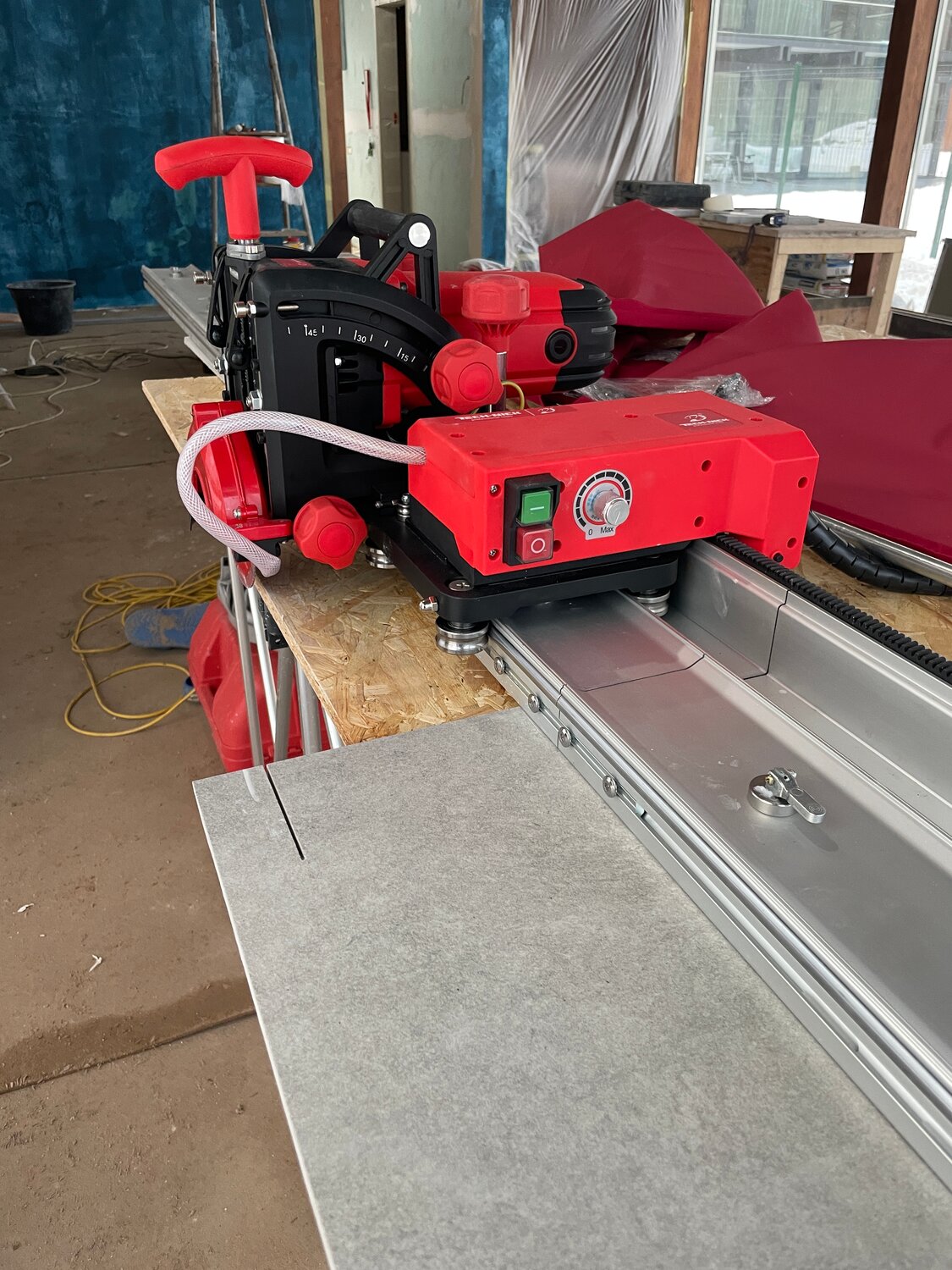 плиткорез, плиткорез rubi, плиткорез для керамогранита, плиткорез электрический, плиткорез для крупноформатной плитки