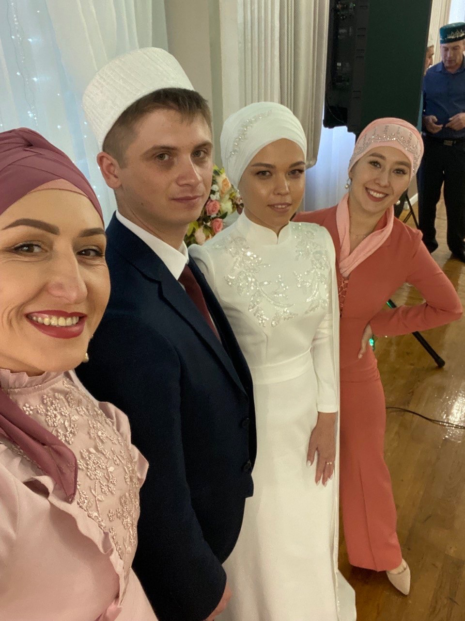 айдар аглямов жена, ведущий никаха казань салават миннеханов, радмир валиуллин, девушка, луизы батыр болгарии и саидда мухаметзянова