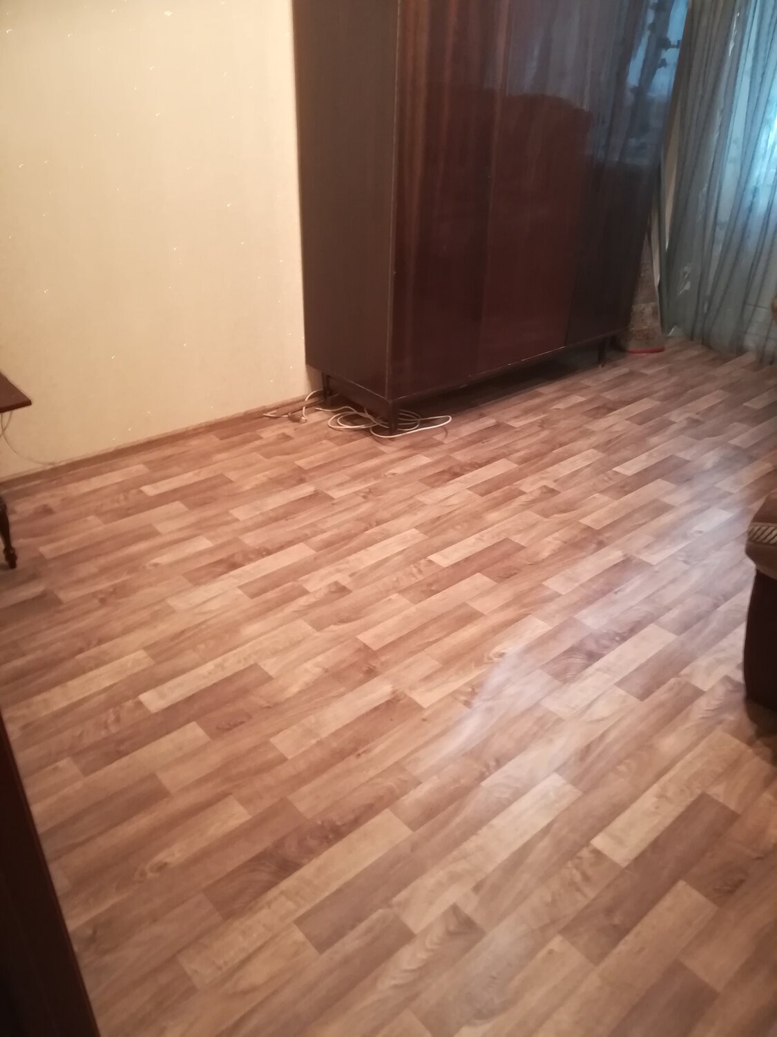 линолеум, укладка ламината, ламинат, линолеум пол, линолеум в коридор
