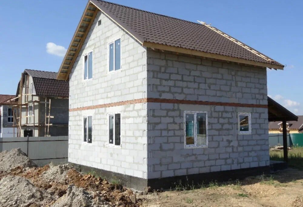 дом из пеноблоков, полутораэтажный дом из газобетона, дом из газосиликатных блоков, дом из газоблока, дом из газобетона
