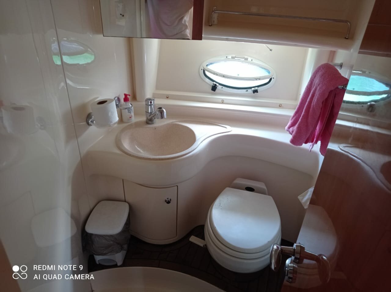 каюта с туалетом, яхта, санузел яхта, azimut 80 каюта, аренда яхты