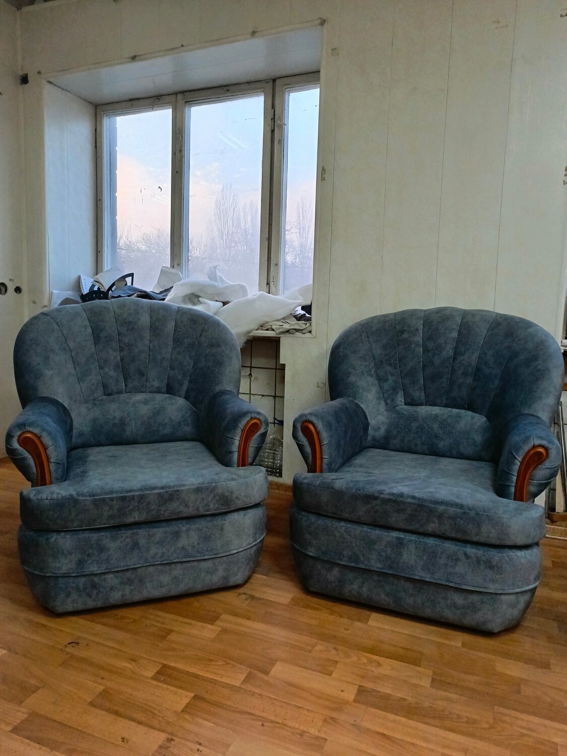 кресло, два кресла, кресло бу, удобное кресло, обивка кресла