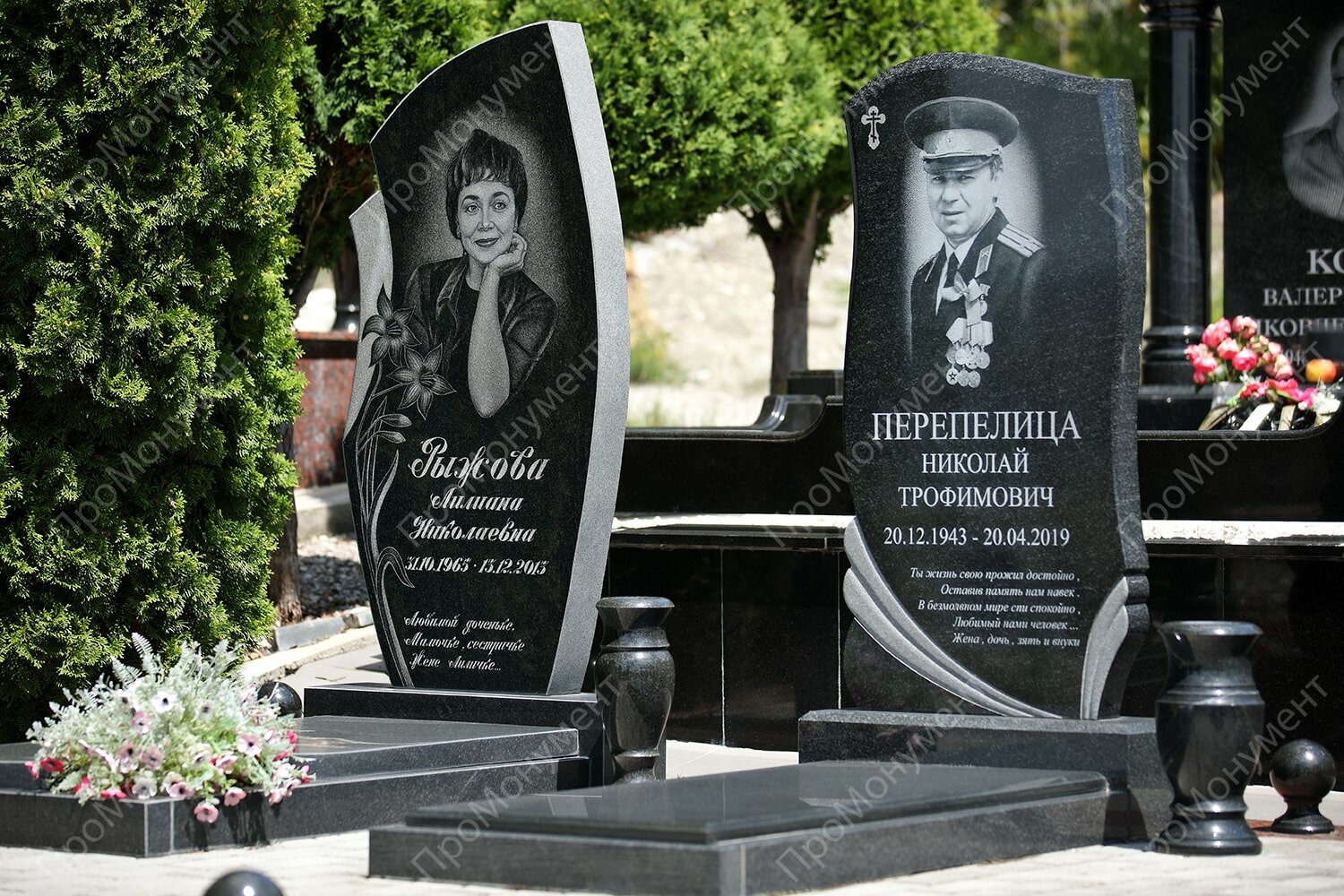 гранитный памятник, двойные гранитные памятники, памятник, двойной памятник, надгробные памятники