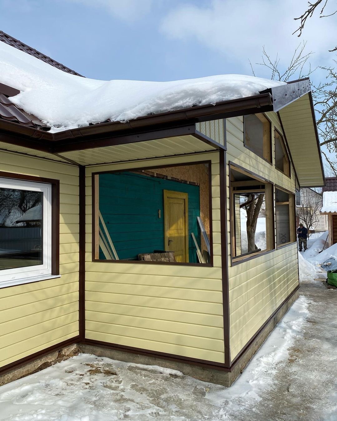 обшивка веранды сайдингом, сайдинг дома, веранда обшитая сайдингом, сайдинг, отделка фасада сайдингом