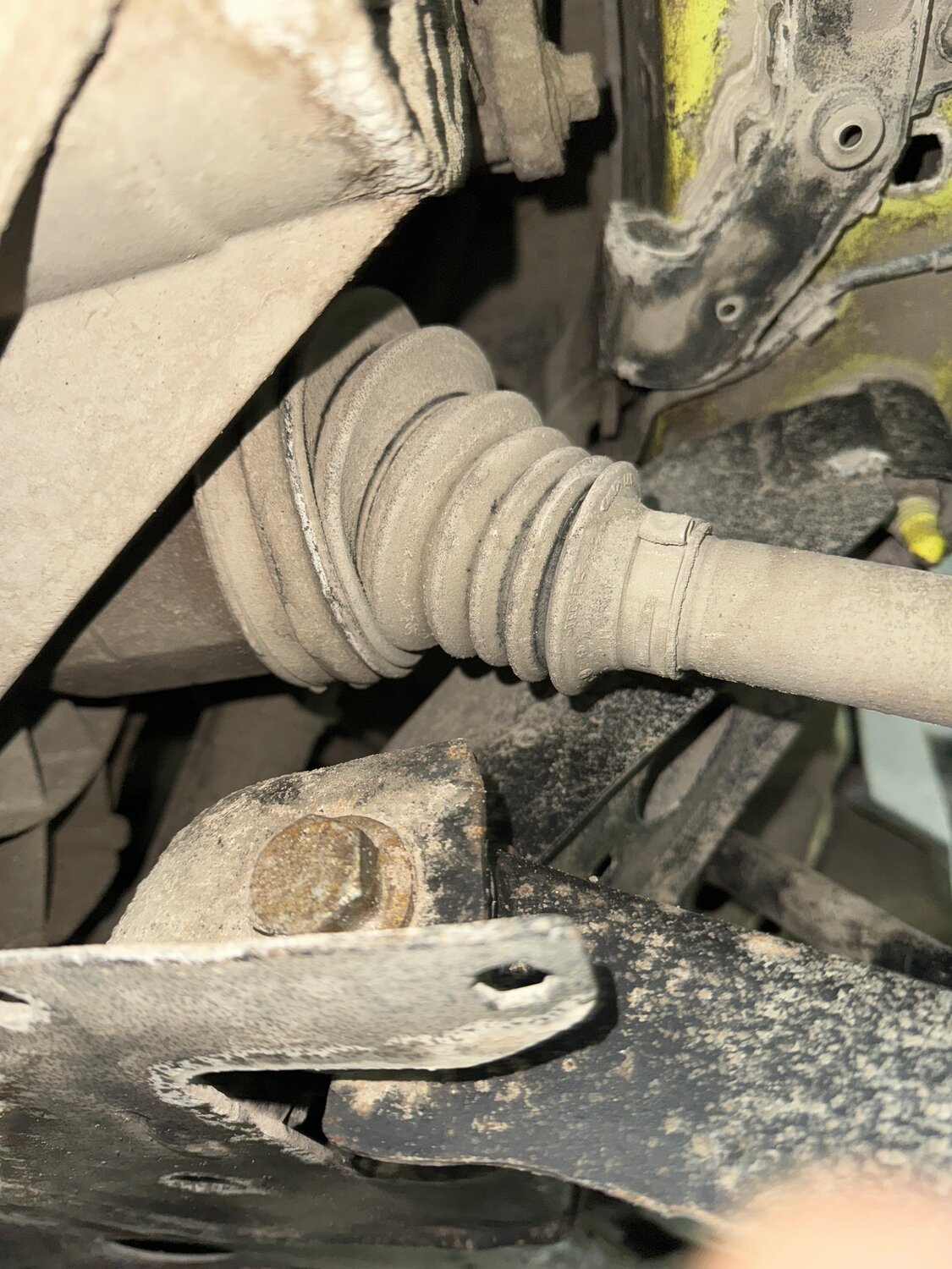 левый привод рено логан 1, шрус внутренний ситроен берлинго, пежо 206 сайлентблок переднего рычага, левый привод рено логан, шаровые опоры рено логан 1