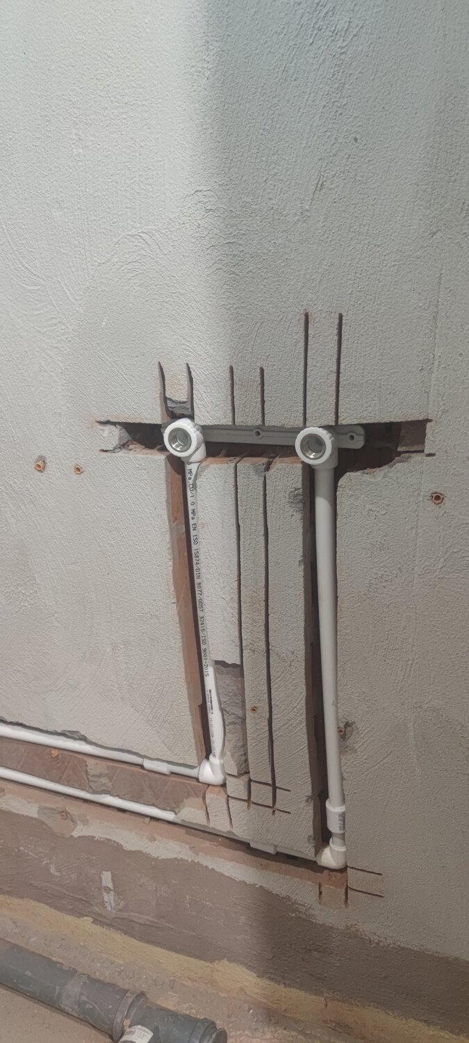 штроба под 20 полипропилен, разводка полипропиленовых труб в ванной в штробе, разводка труб, разводка труб в ванной, штроба