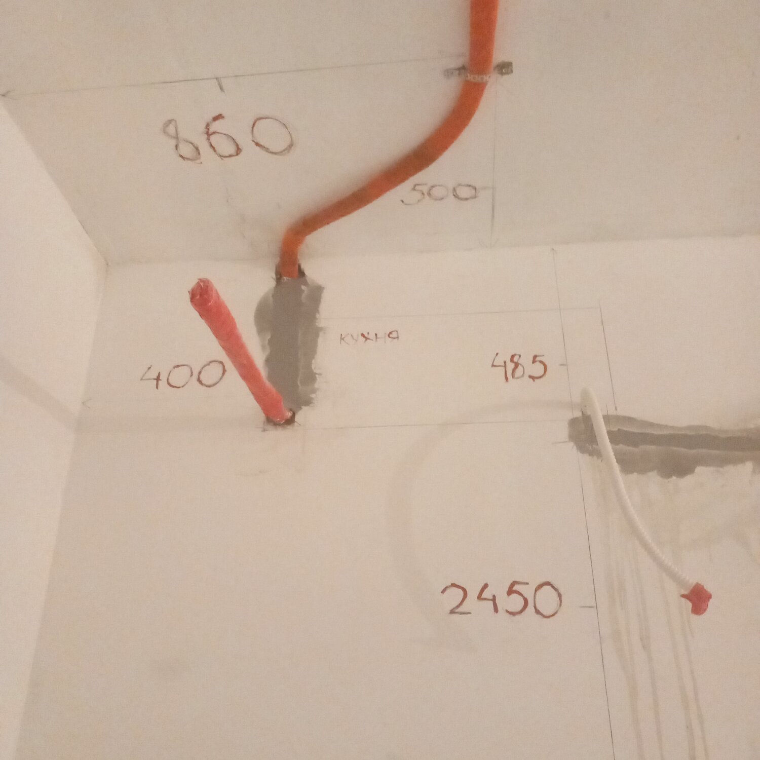 прокладка электропроводки, монтаж проводки, проводка в панельном доме, монтаж электропроводки, штробить стены под проводку