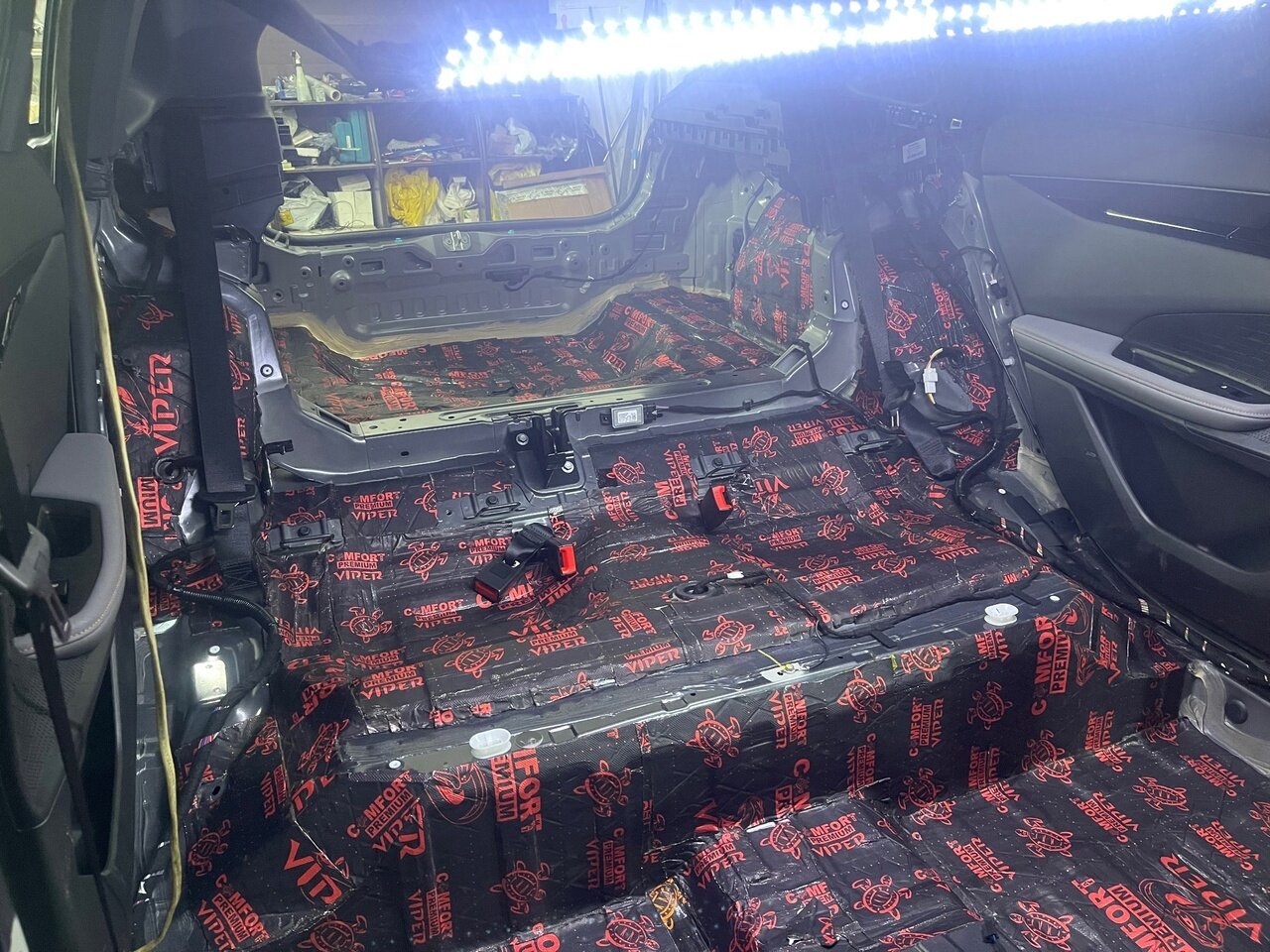 шумоизоляция пола автомобиля, шумоизоляция авто, шумоизоляция пола киа рио 3, шумоизоляция, шумоизоляция комфортмат