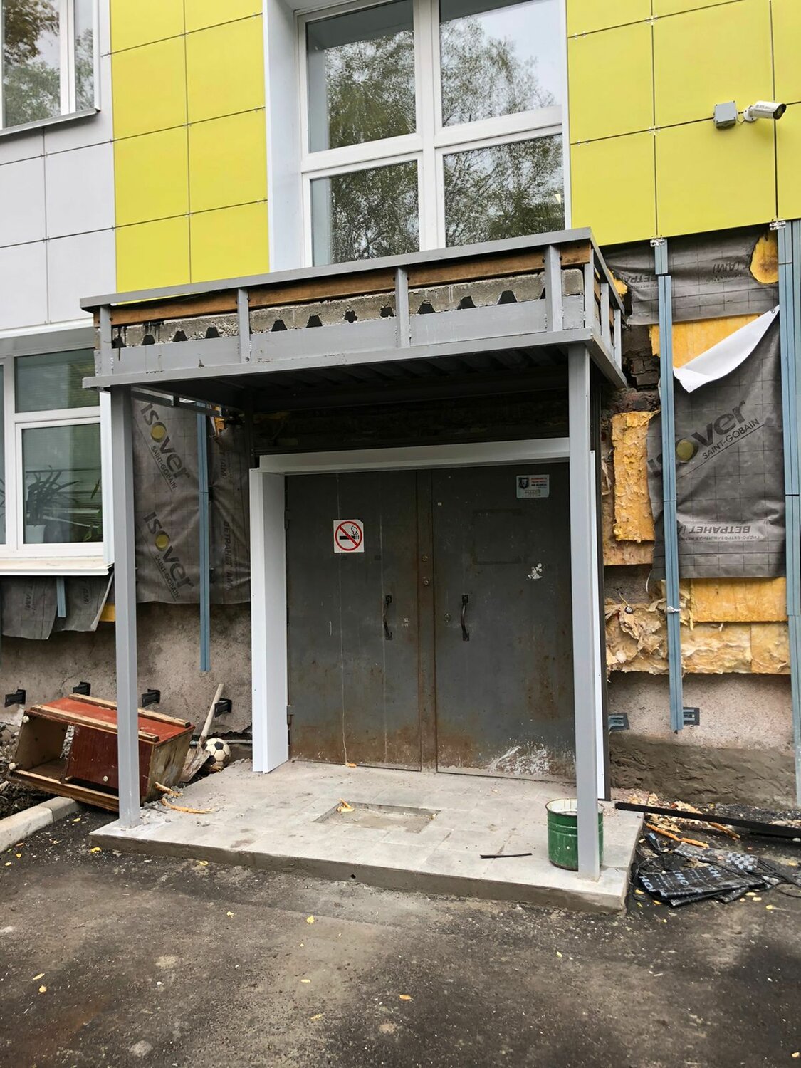 химическая 6 оренбург поликлиника, входная группа подъезда, реновация на давыдковской улице, улица, мебель