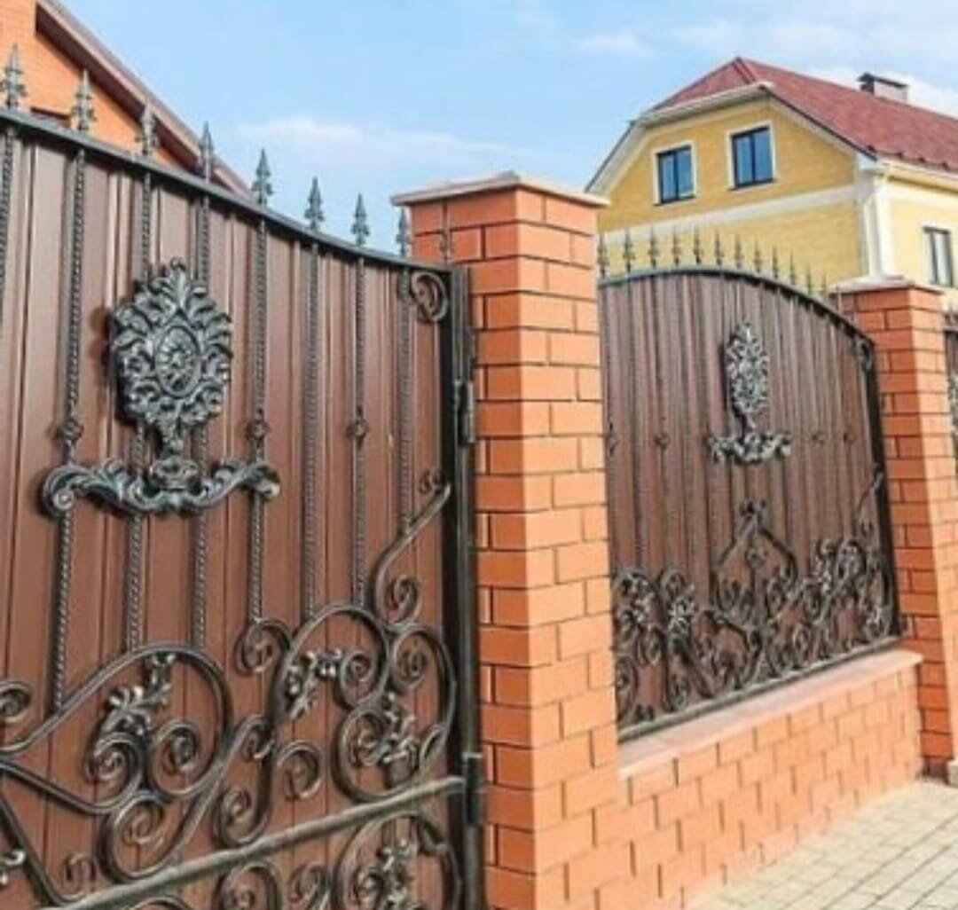 ворота кованые, кованые заборы для частного дома, забор с элементами ковки, кованый забор, забор с кованными элементами