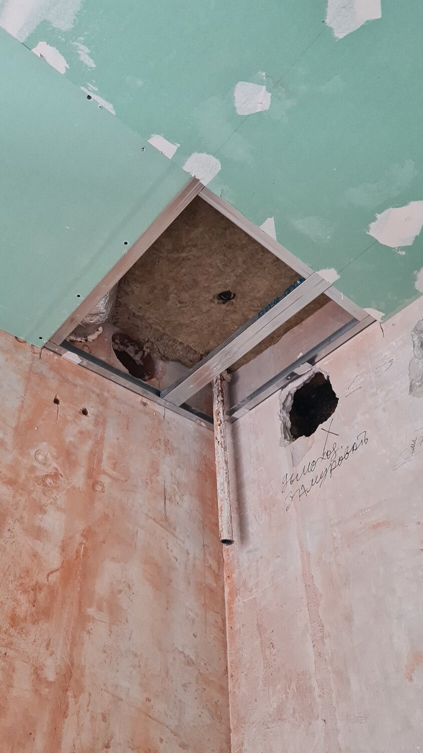 гипсокартон, каркас ниши из гипсокартона в ванной, гипсокартон в ванной, потолок из гипсокартона, влагостойкий гипсокартон