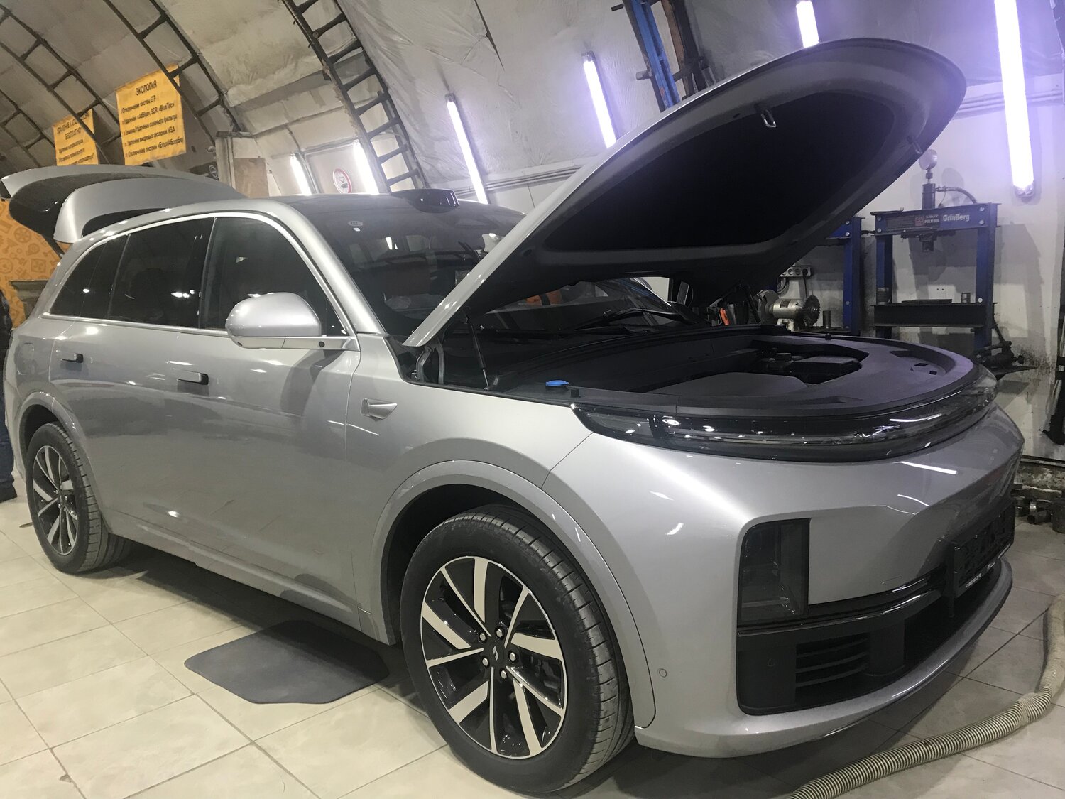 lixiang l9 2022, гибридный автомобиль, авто, lixiang l7 2023, Chrysler 300C II