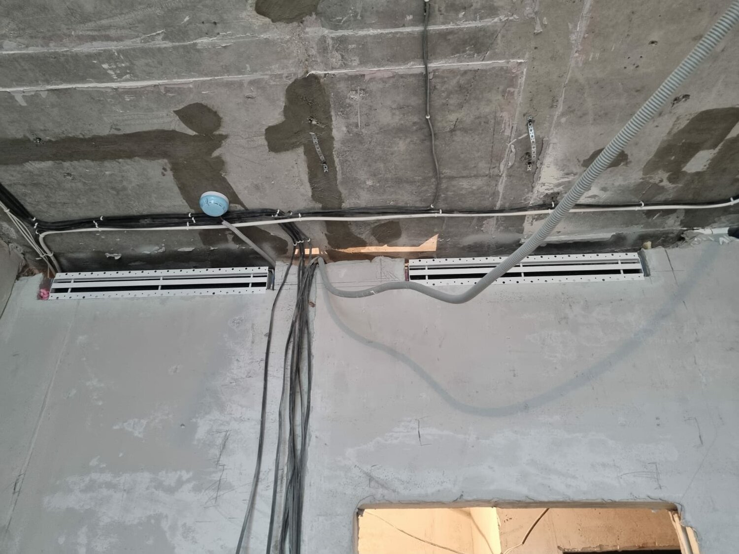 монтаж электропроводки, монтаж электропроводки в квартире, монтаж проводки, разводка электропроводки в квартире, электропроводка в квартире