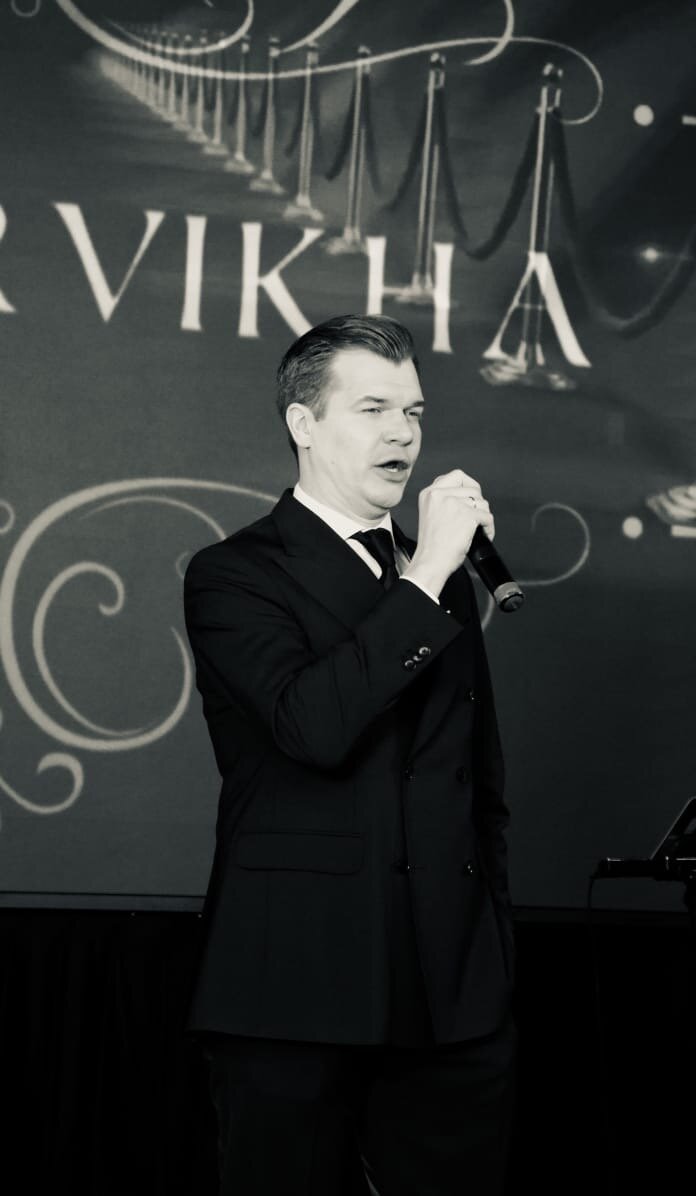 мужчина, человек, ведущий, алексей романовский ведущий, олег савельев ведущий