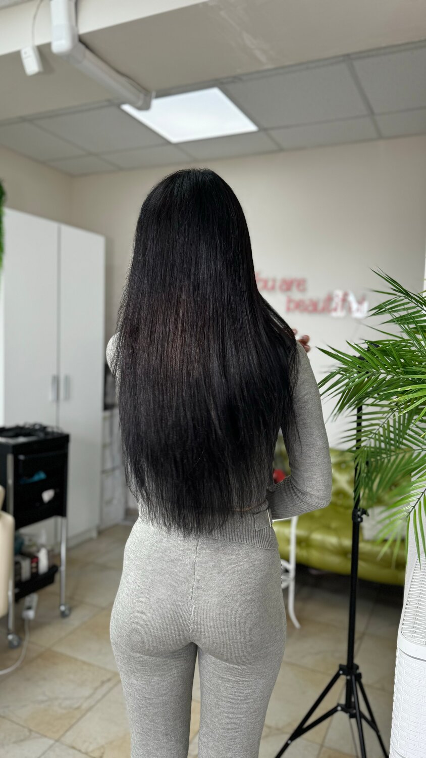 наращивание волос, волосы длинные, hair, попа, волосы черные