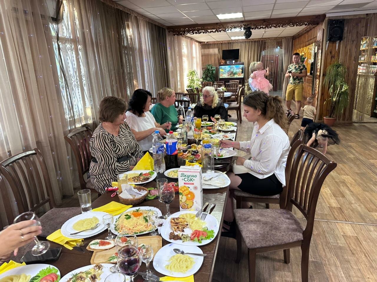 девушка, кафе, кафе кафе, европейская кухня, кафе причал