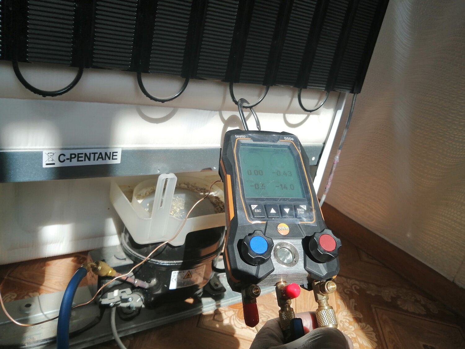 цифровой манометрический коллектор testo 550, кондиционер, testo 550s, заправка фреона testo 550, коллектор манометрический testo 549