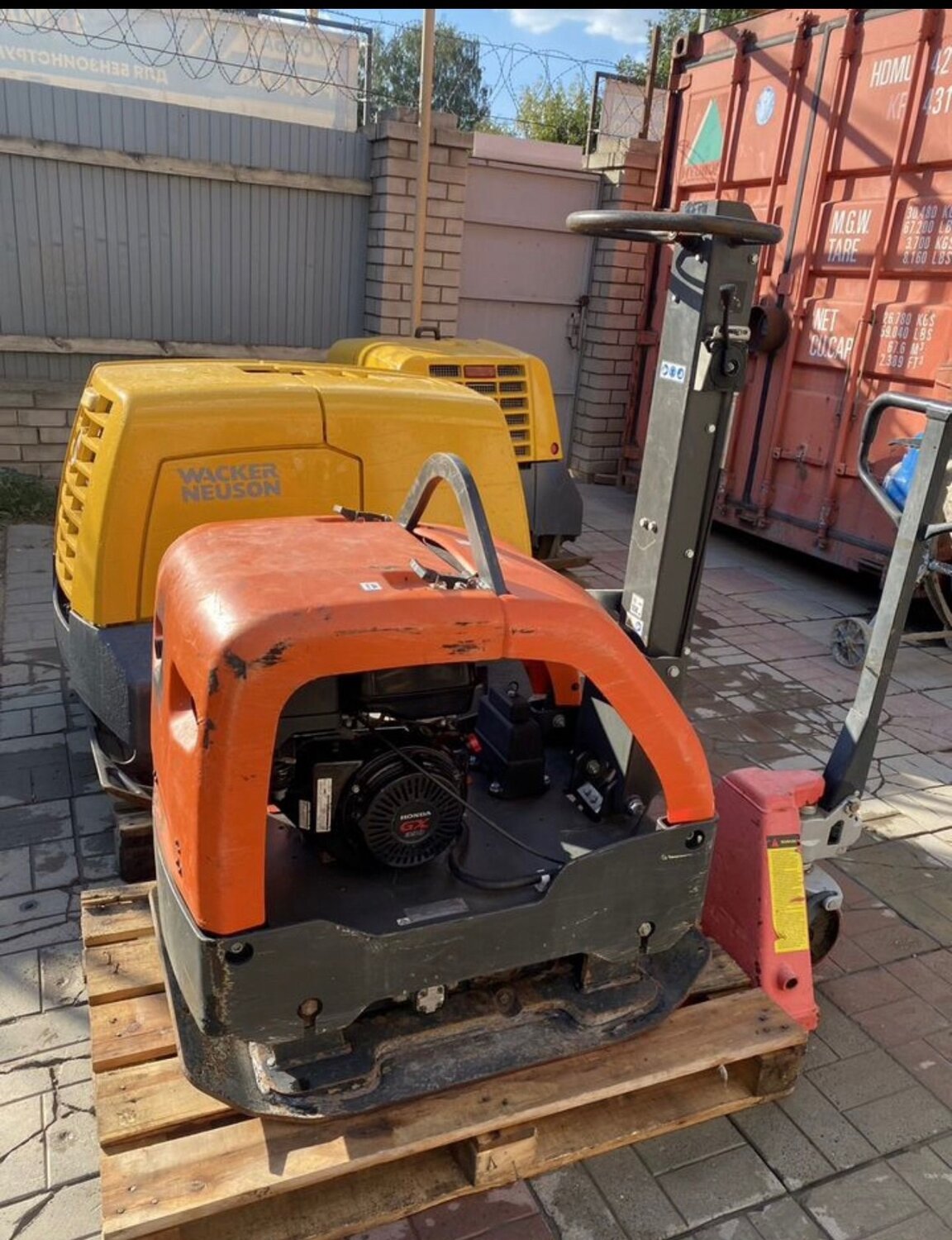 реверсивная виброплита husqvarna, виброплита, виброплита atlas copco lg160, виброплита atlas copco lg300, виброплита дизельная