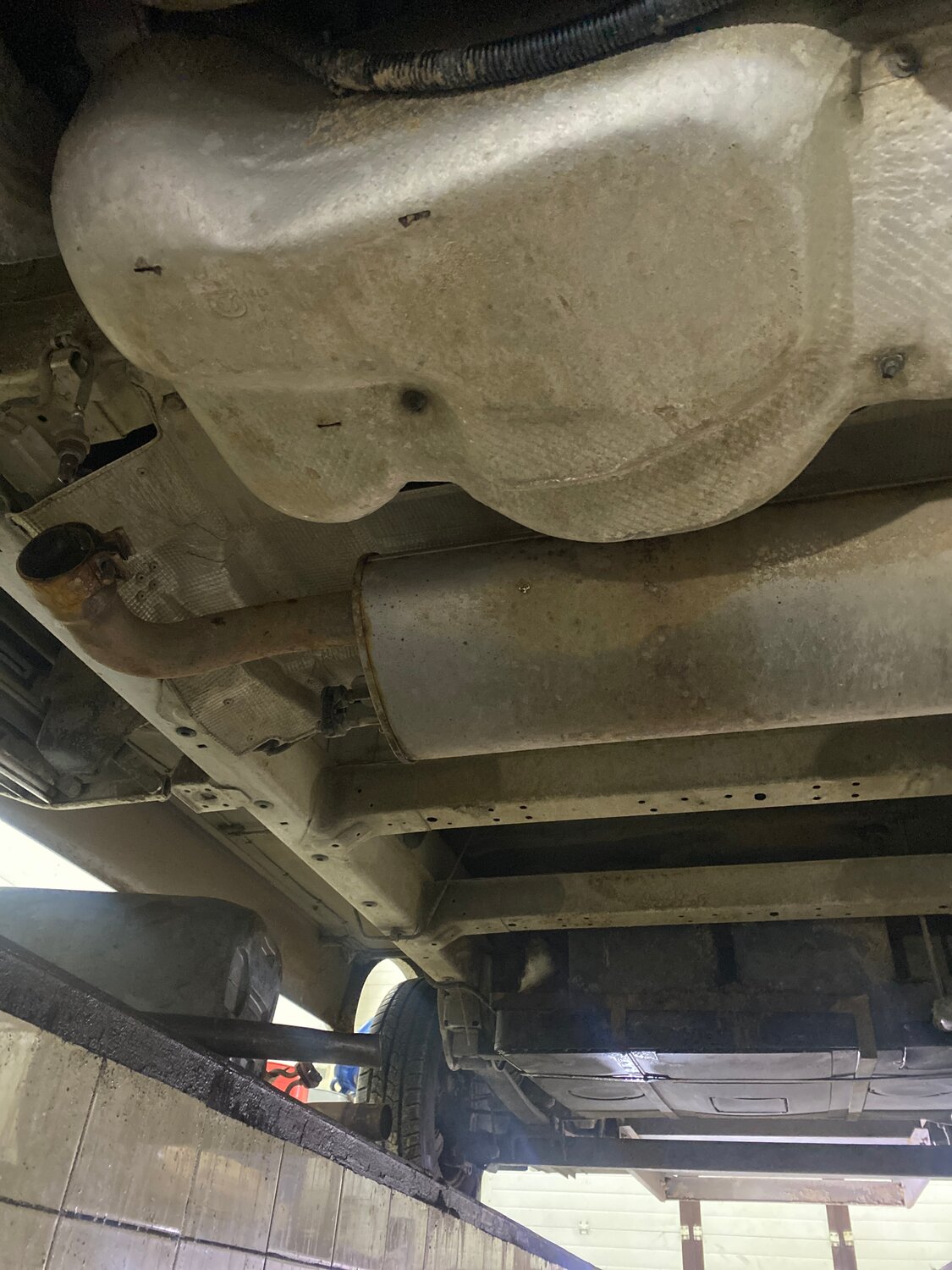 защита днища фольксваген т5, днище volvo xc70, днище автомобиля, дно автомобиля, защита днища автомобиля